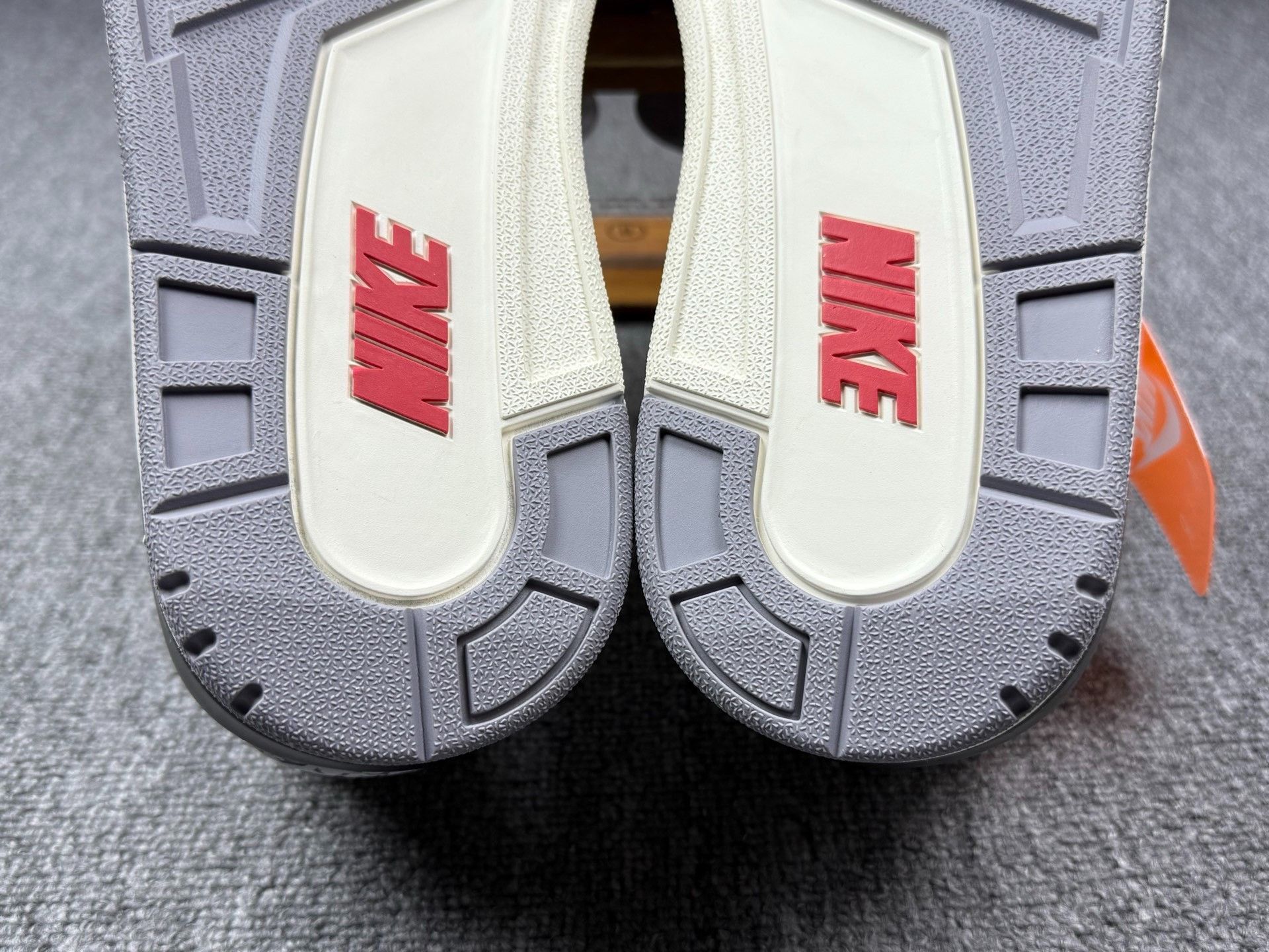 Nike Nike AJ3 White Lowtop Sneakers 11 Men Size US 11 / EU 44 - 8 Thumbnail