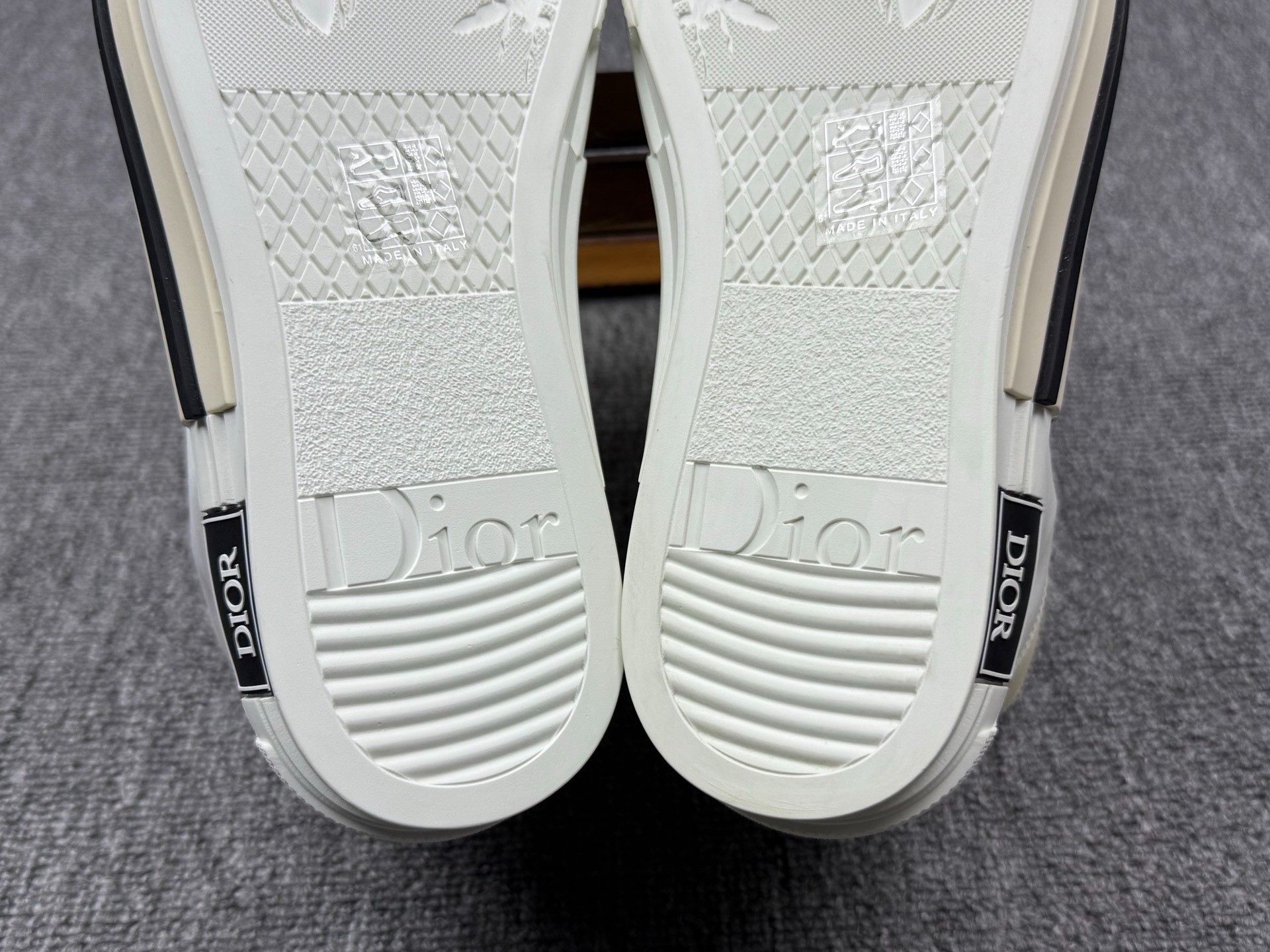 Dior Dior White Hitop Sneakers it_40-5 Women Size US 10.5 / IT 40.5 - 8 Thumbnail