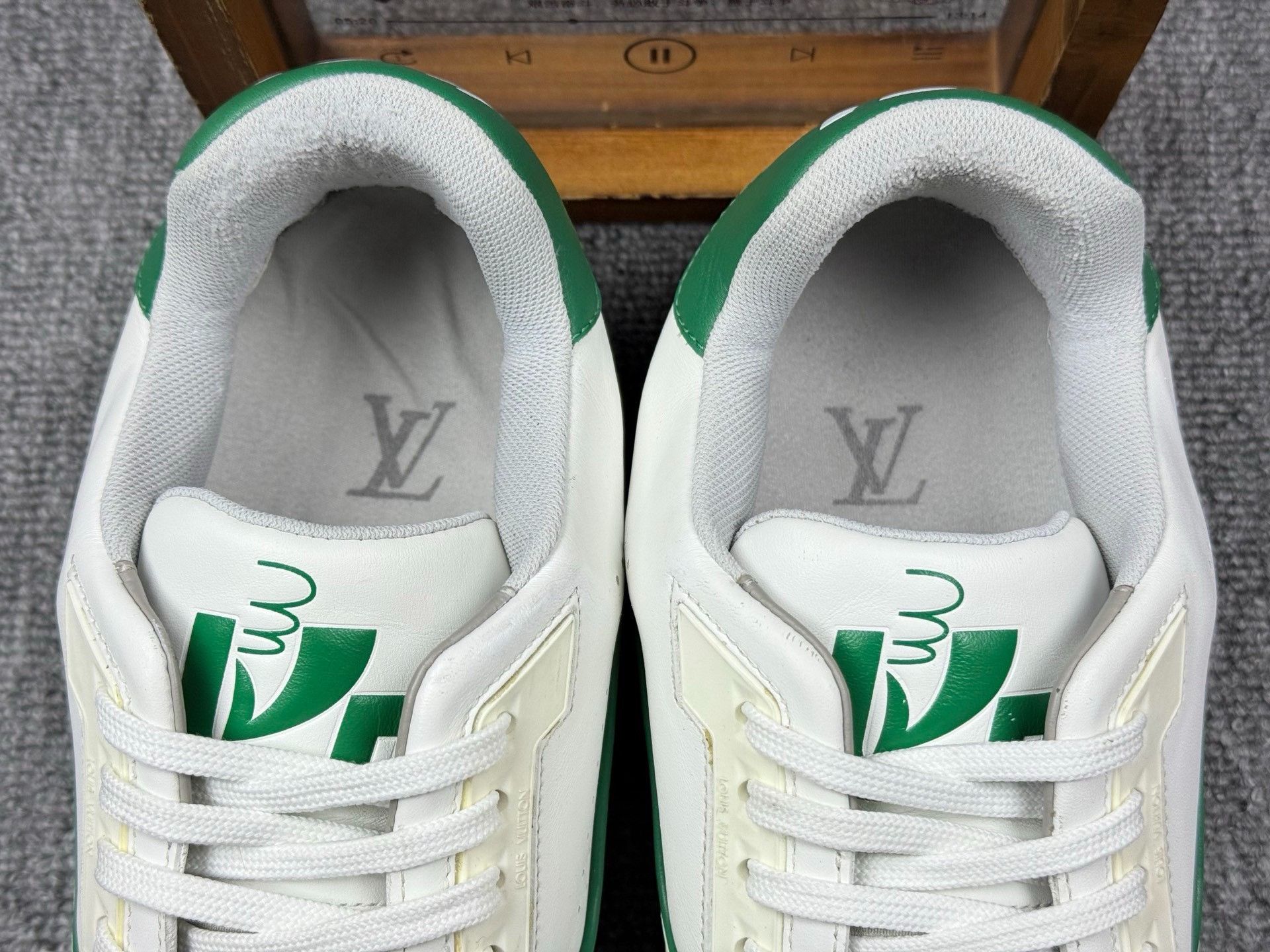 Louis Vuitton Louis Vuitton Training Green Lowtop Sneakers 9 Men Size US 9 / EU 42 - 9 Thumbnail