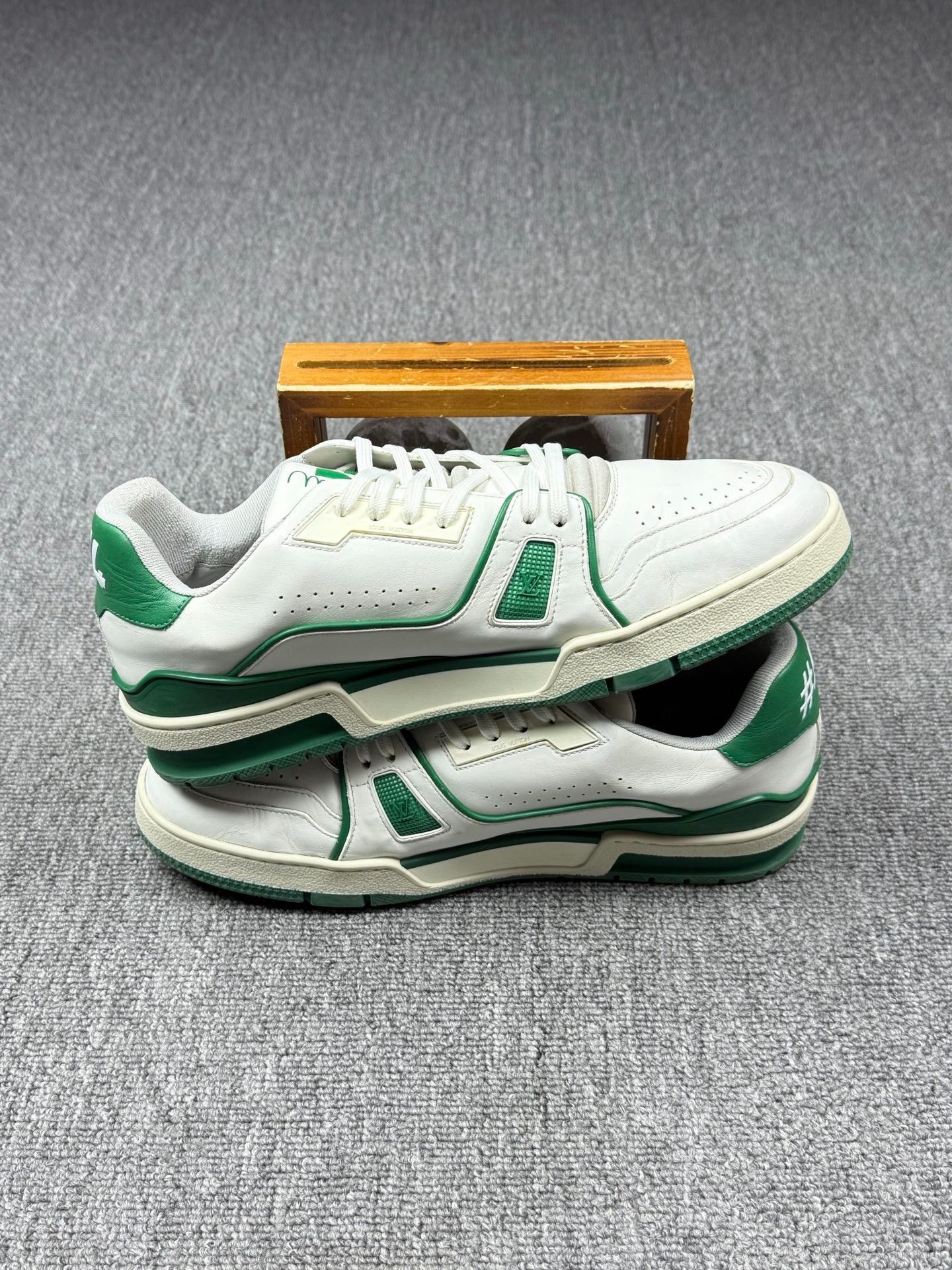 Louis Vuitton Louis Vuitton Training Green Lowtop Sneakers 9 Men Size US 9 / EU 42 - 3 Thumbnail