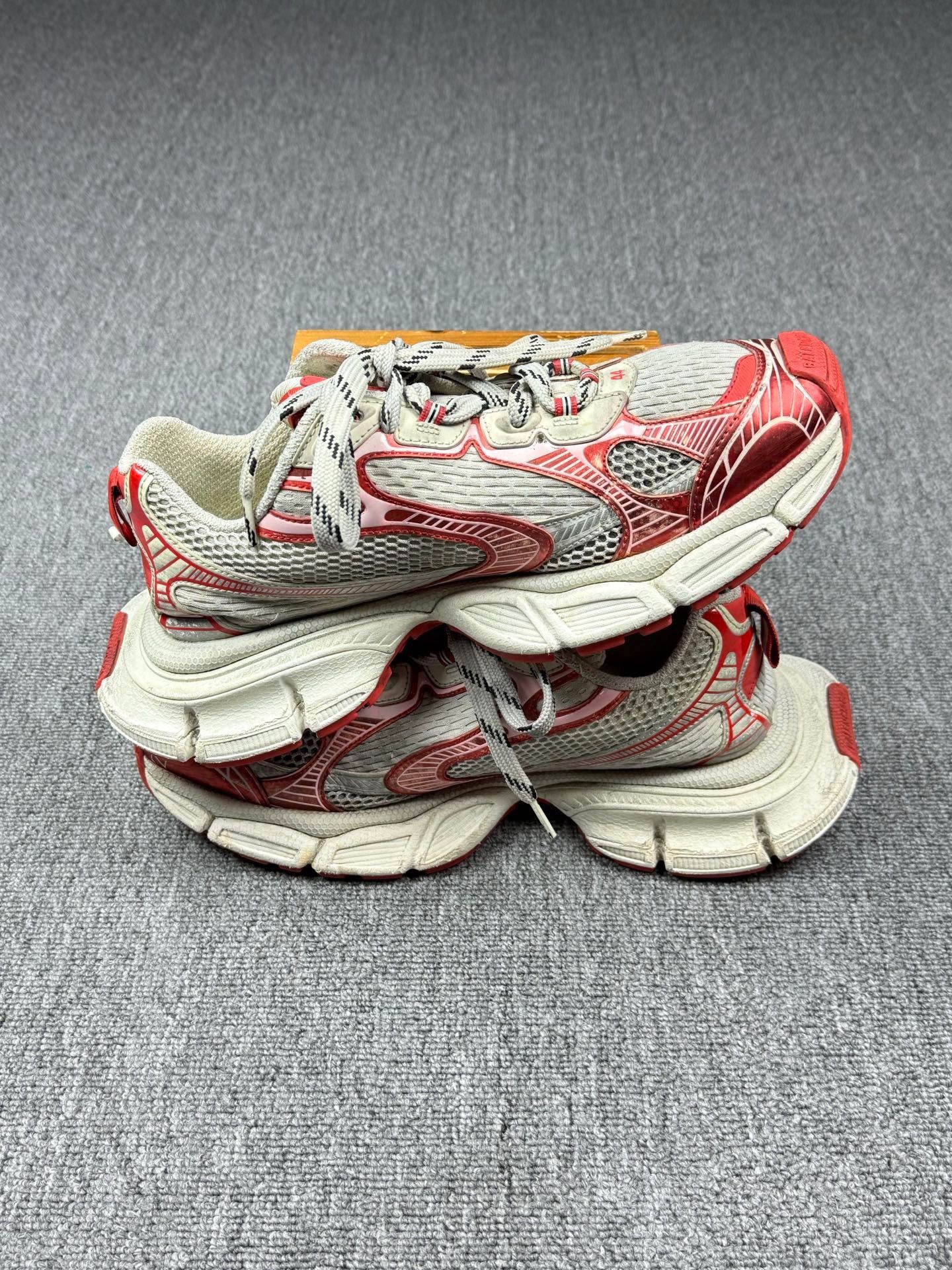Balenciaga Balenciaga Red Lowtop Sneakers 11 Men Size US 11 / EU 44 - 3 Thumbnail
