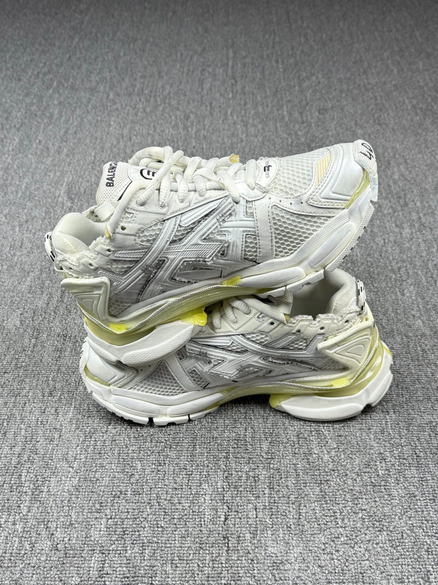 Balenciaga Balenciaga Running White Lowtop Sneakers 7 Men Size US 7 / EU 40 - 3 Thumbnail
