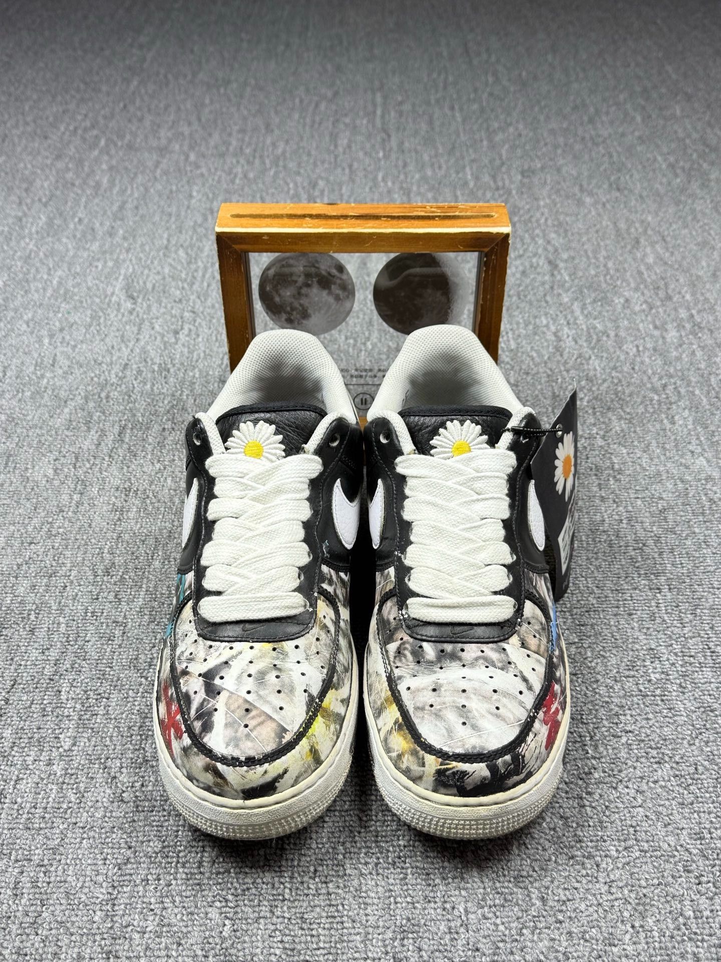 Nike AF1 Black Lowtop Sneakers 11 Men Size US 11 / EU 44 - 4 Thumbnail