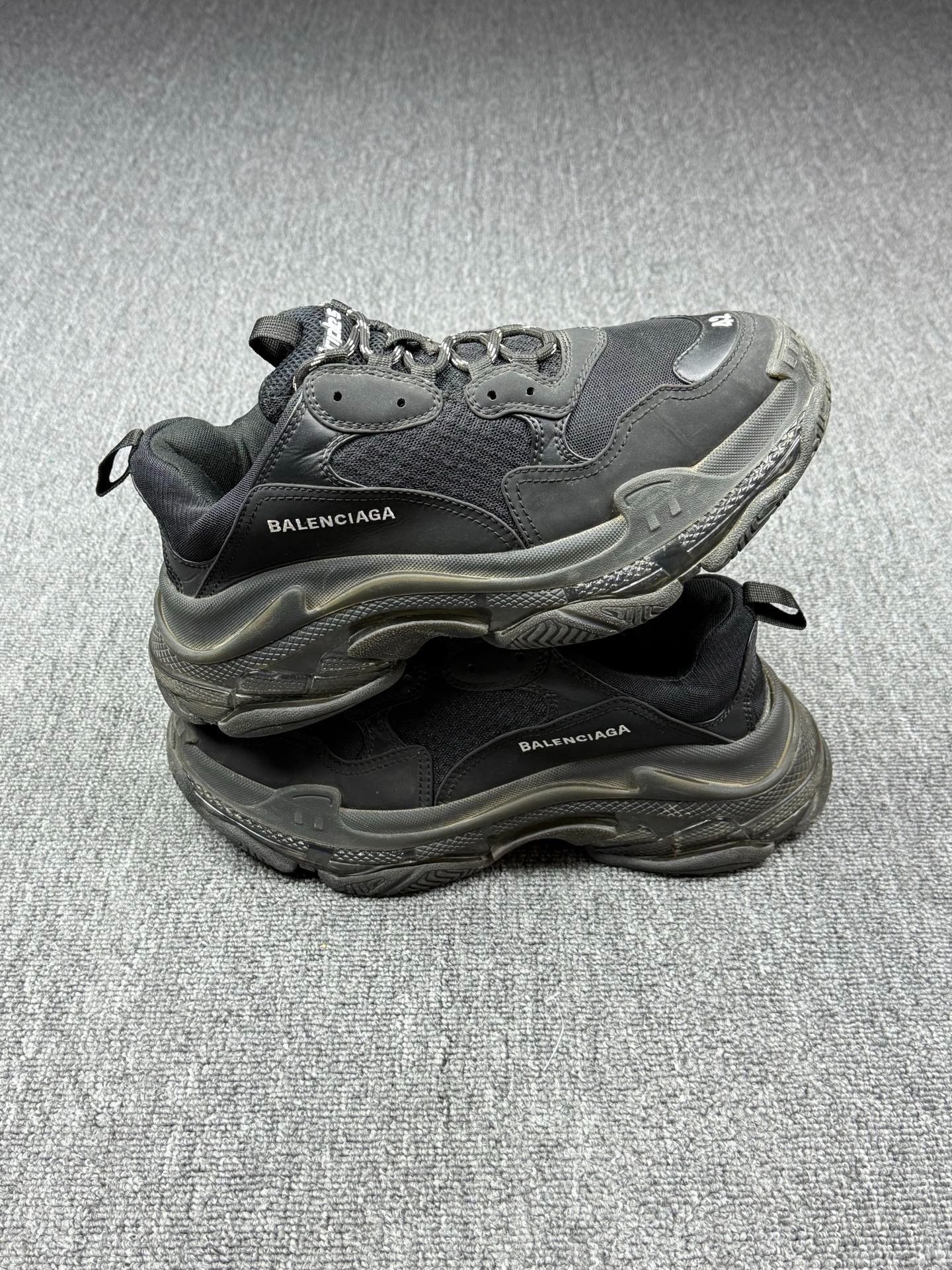 Balenciaga Balenciaga Black Lowtop Sneakers 10 Men Size US 10 / EU 43 - 2 Thumbnail