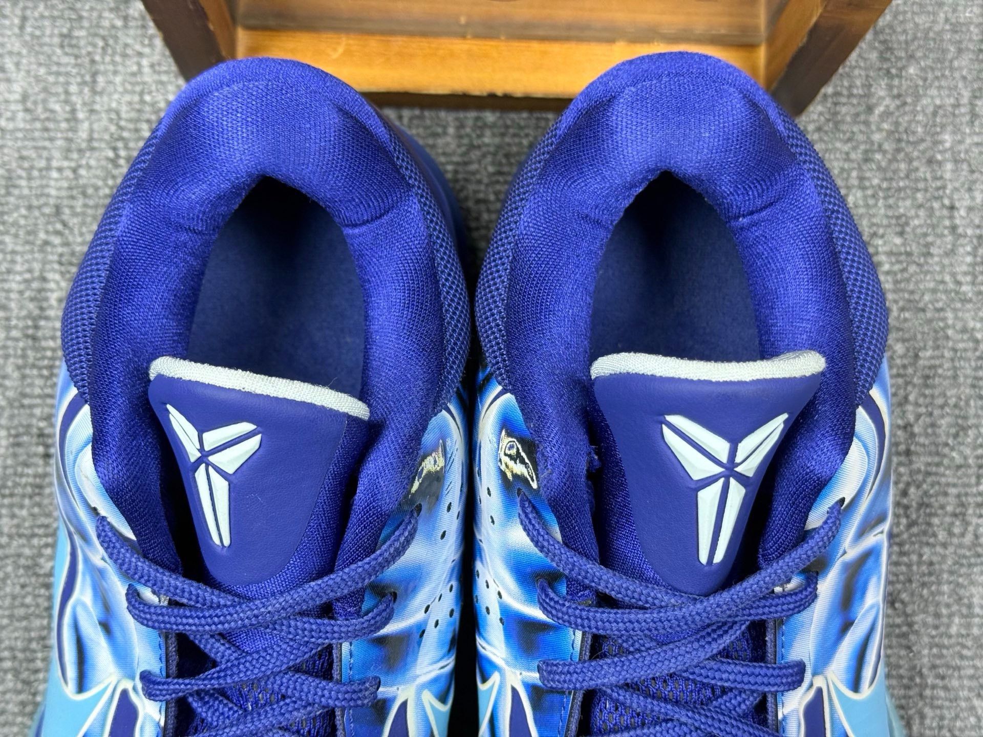 Nike Nike KOBE5 Blue Lowtop Sneakers 12 Men Size US 12 / EU 45 - 9 Thumbnail