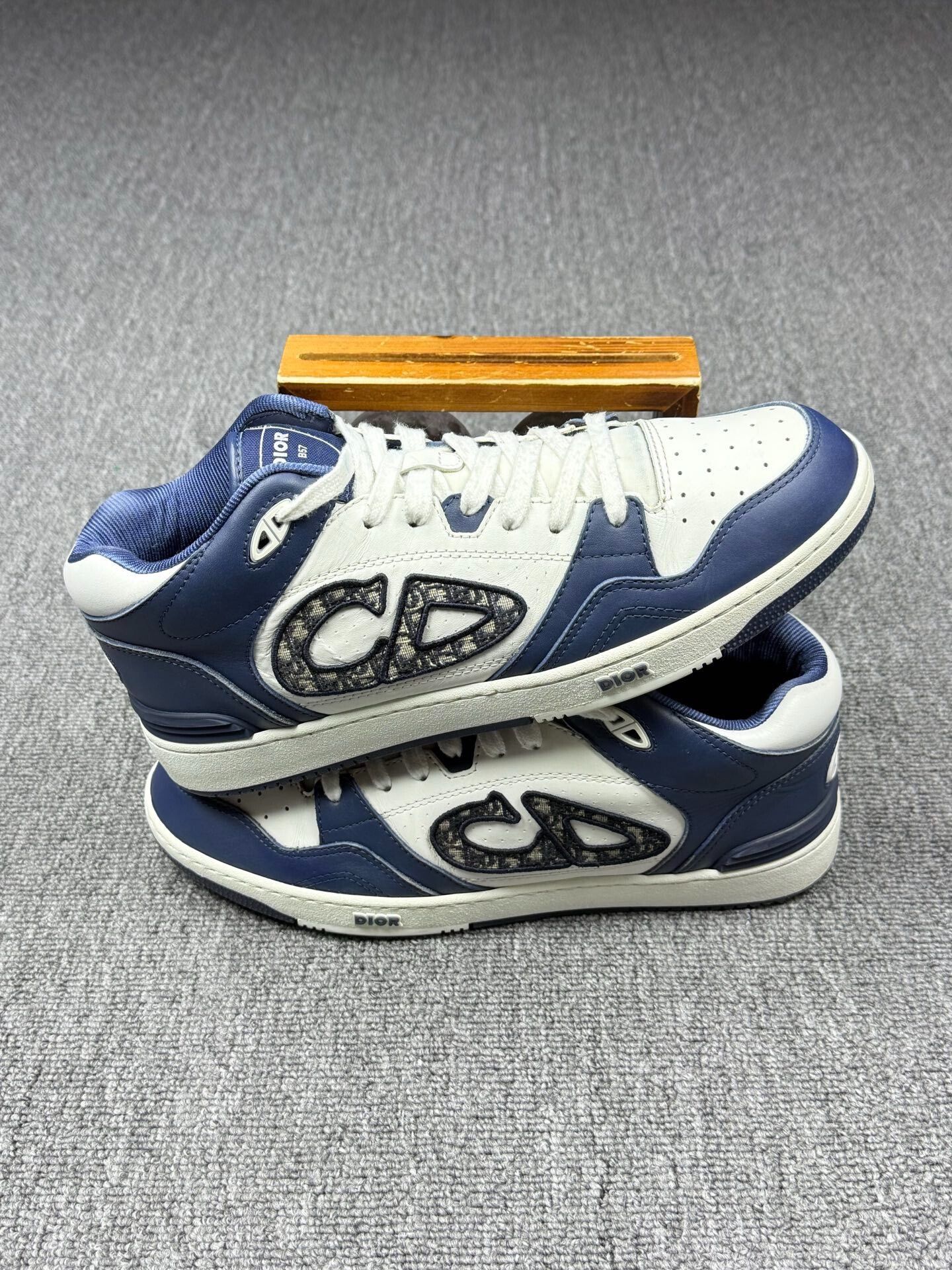 Dior Dior Printed Blue Lowtop Sneakers 10 Men Size US 10 / EU 43 - 2 Thumbnail
