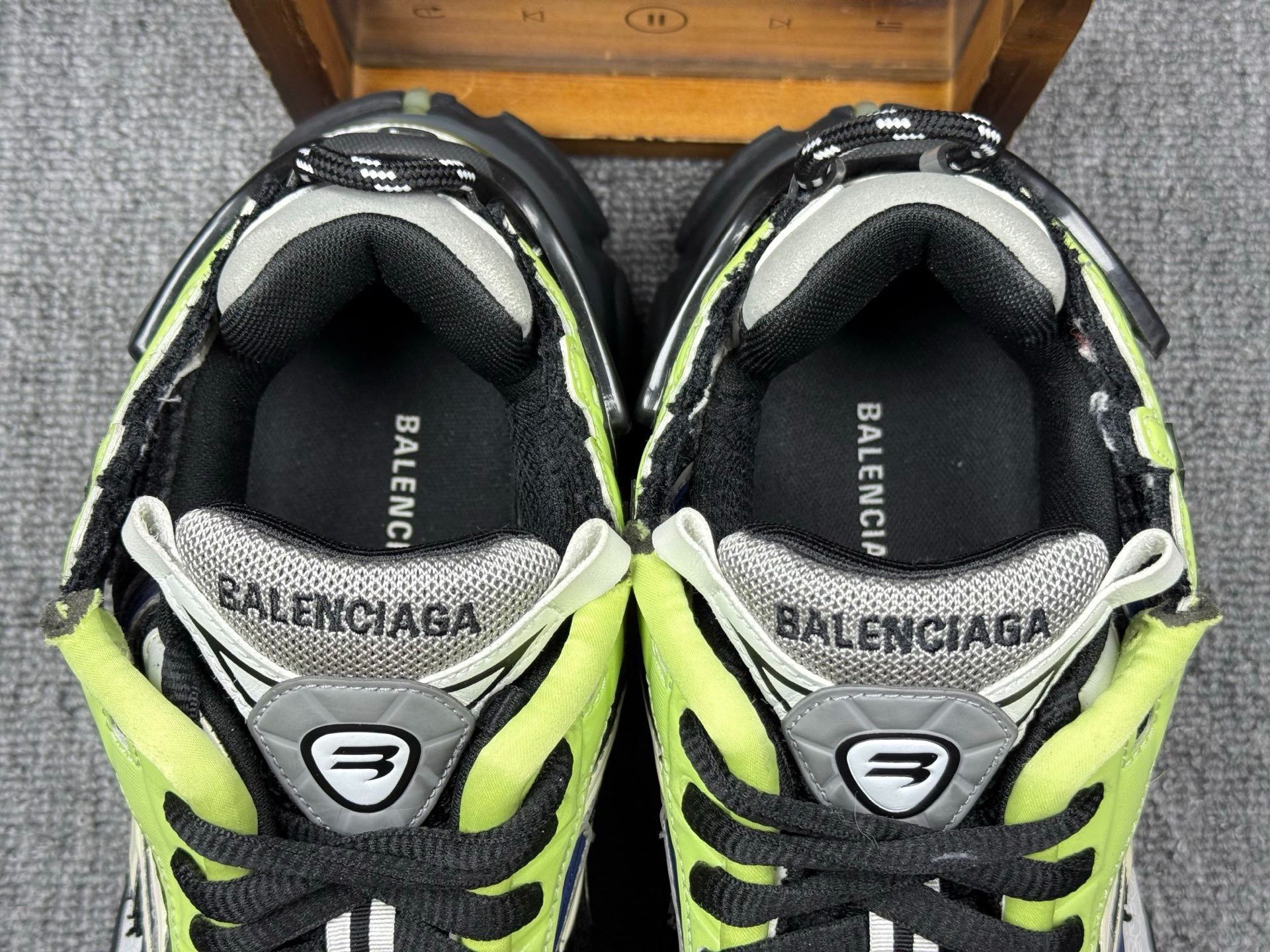 Balenciaga Balenciaga Running Multi Lowtop Sneakers 8 Men Size US 8 / EU 41 - 9 Thumbnail