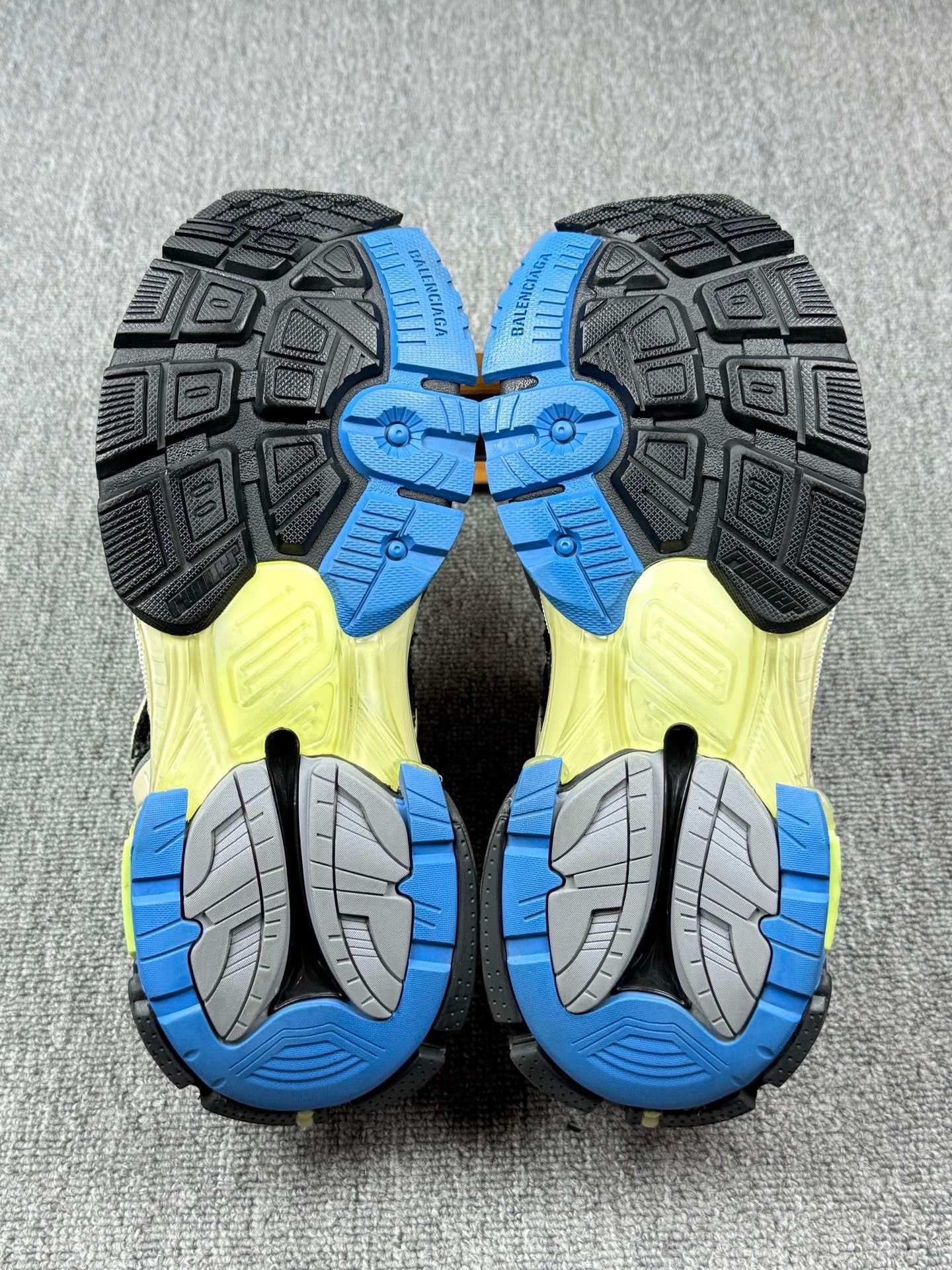 Balenciaga Balenciaga Running Multi Lowtop Sneakers 8 Men Size US 8 / EU 41 - 6 Thumbnail