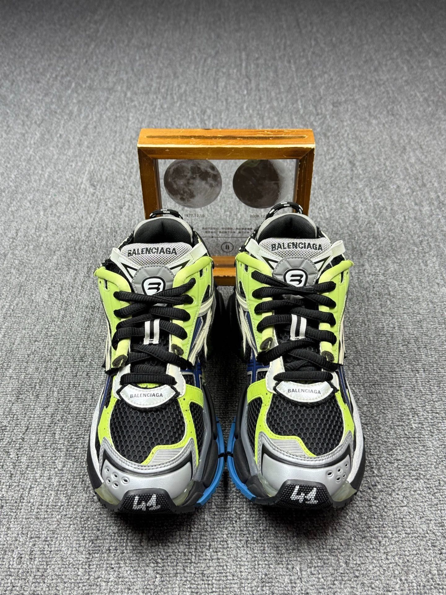 Balenciaga Balenciaga Running Multi Lowtop Sneakers 8 Men Size US 8 / EU 41 - 4 Thumbnail