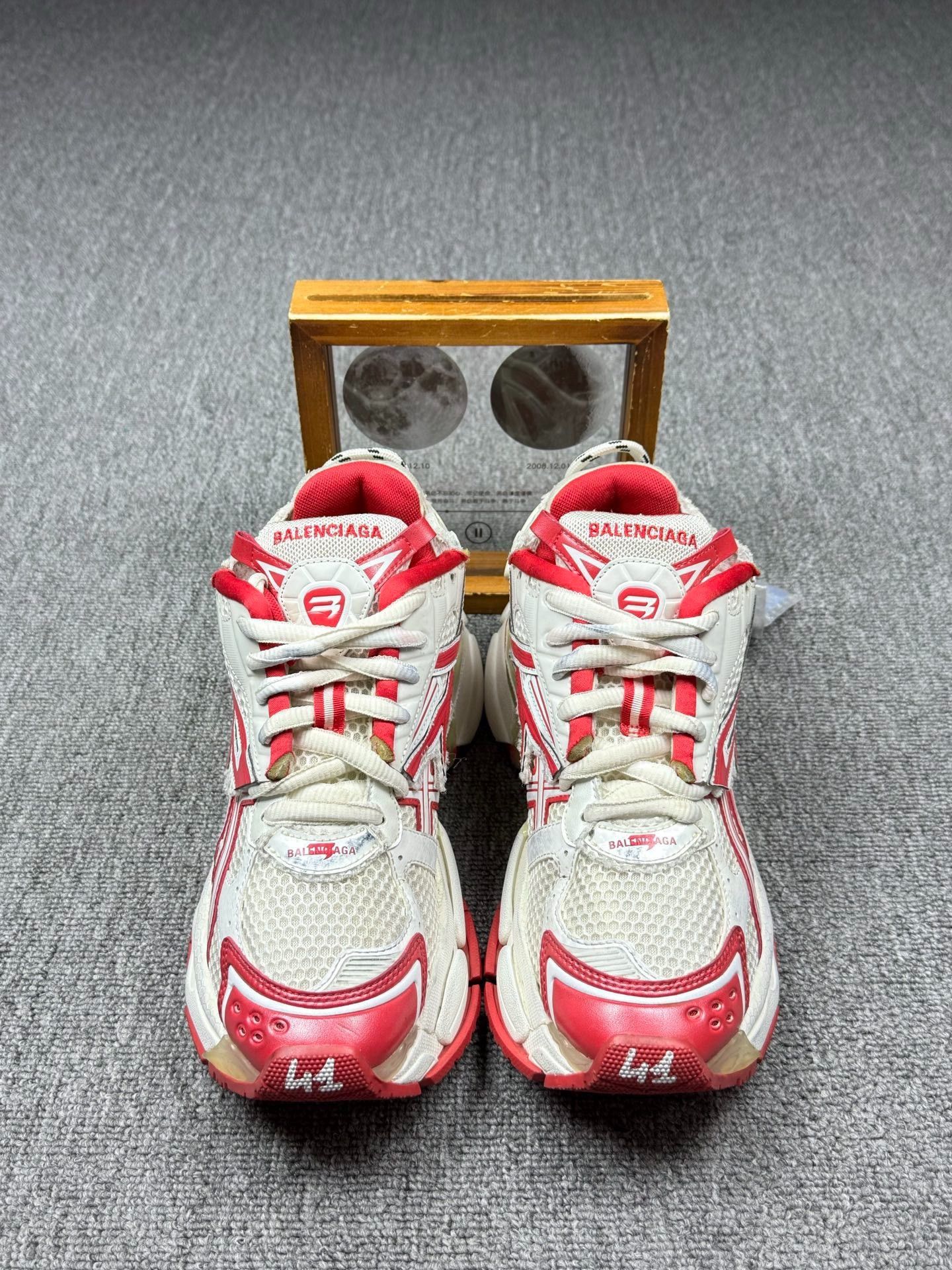 Balenciaga Balenciaga Running Red Lowtop Sneakers 8 Men Size US 8 / EU 41 - 4 Thumbnail