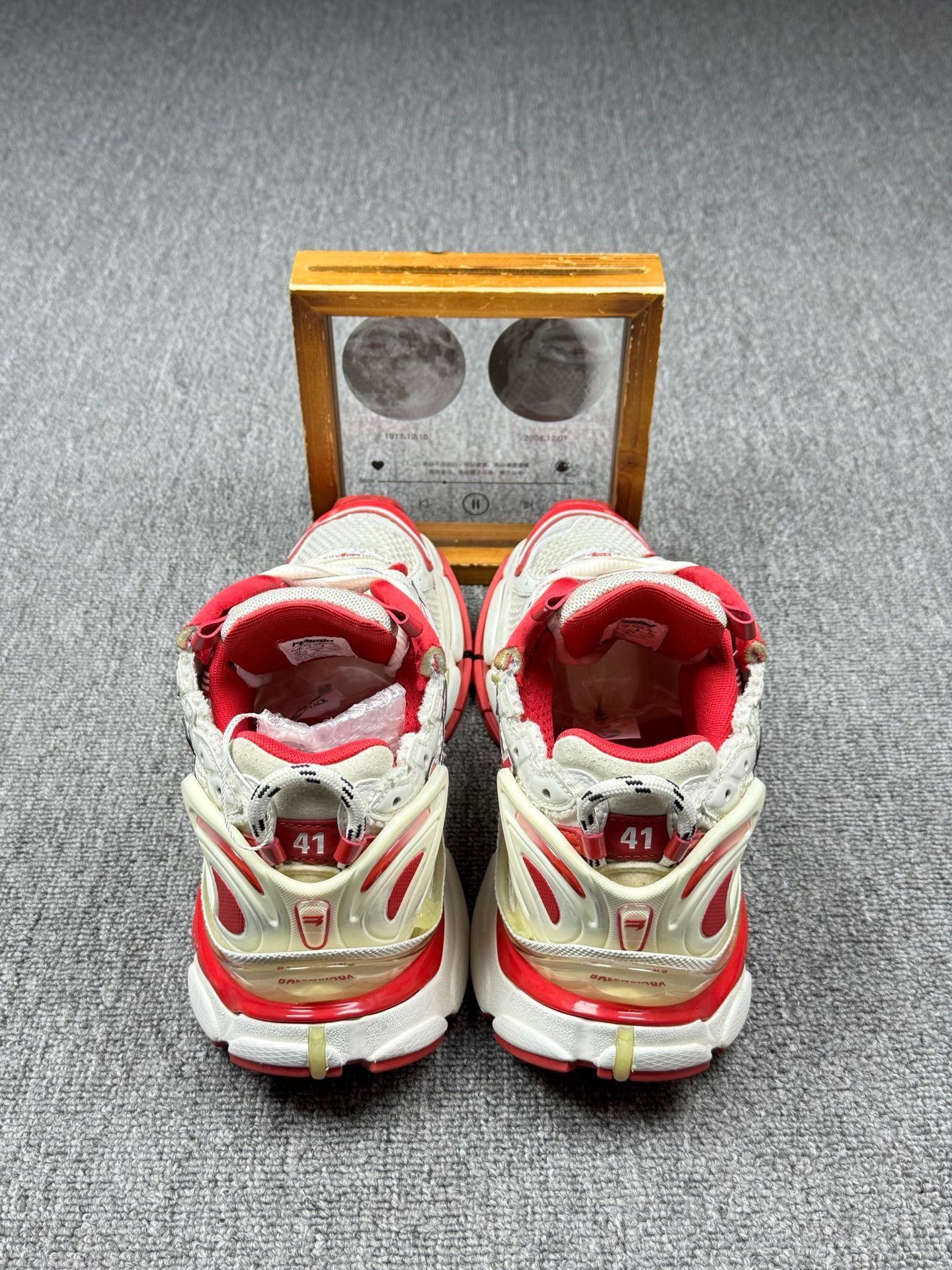 Balenciaga Balenciaga Running Red Lowtop Sneakers 8 Men Size US 8 / EU 41 - 5 Thumbnail
