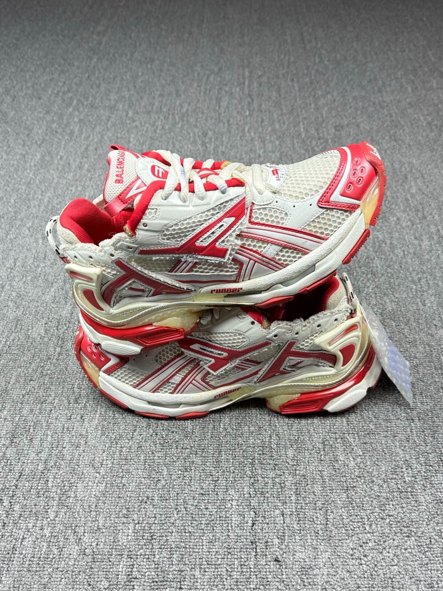 Balenciaga Balenciaga Running Red Lowtop Sneakers 8 Men Size US 8 / EU 41 - 2 Thumbnail
