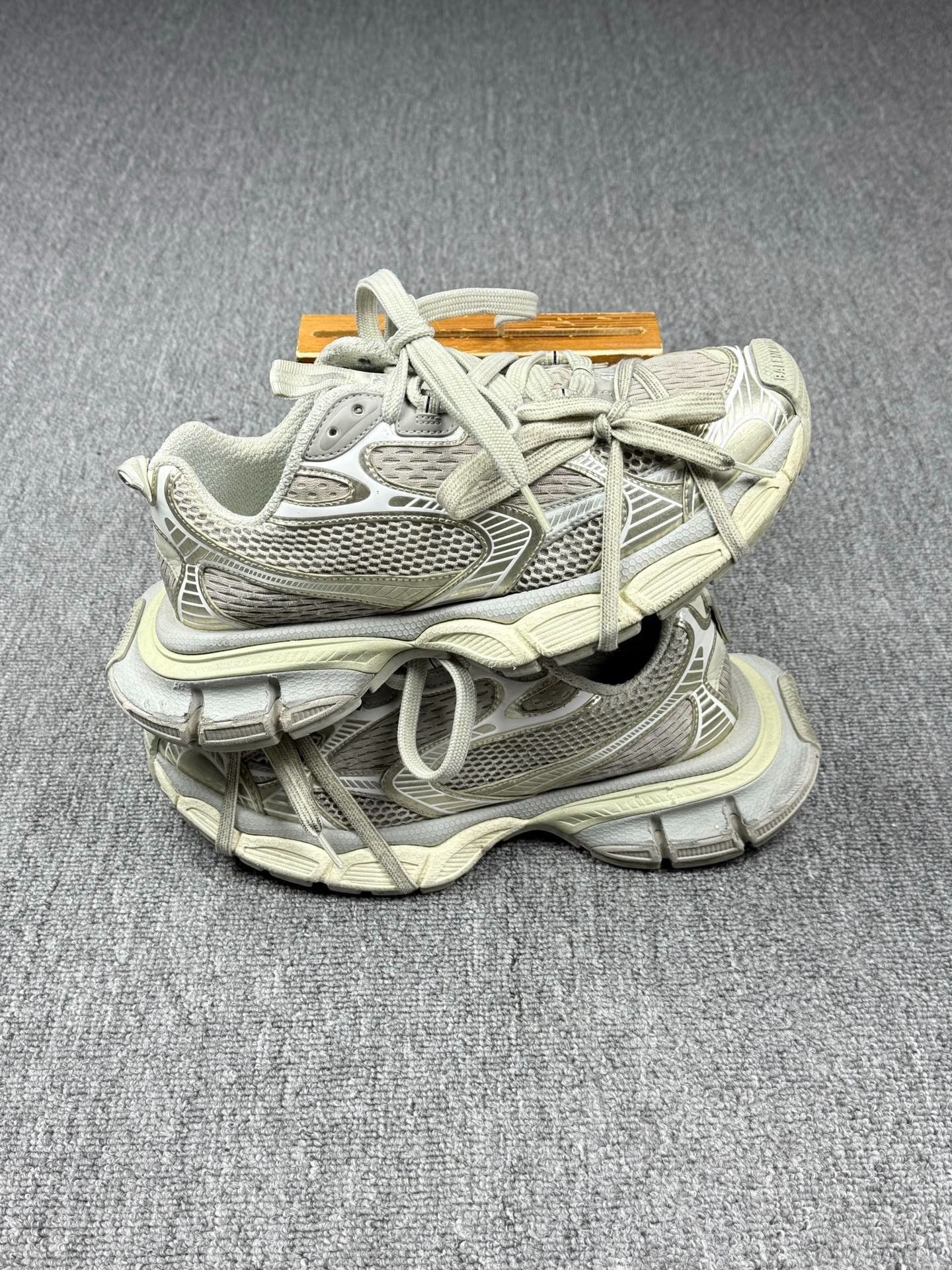 Balenciaga Balenciaga Multi Lowtop Sneakers 8 Men Size US 8 / EU 41 - 2 Thumbnail