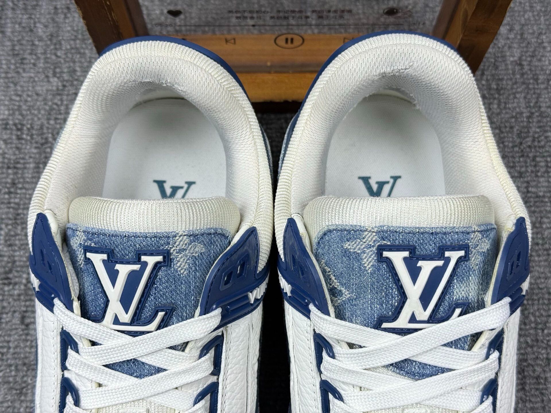 Louis Vuitton Louis Vuitton Training Blue Lowtop Sneakers 8 Men Size US 8 / EU 41 - 9 Thumbnail