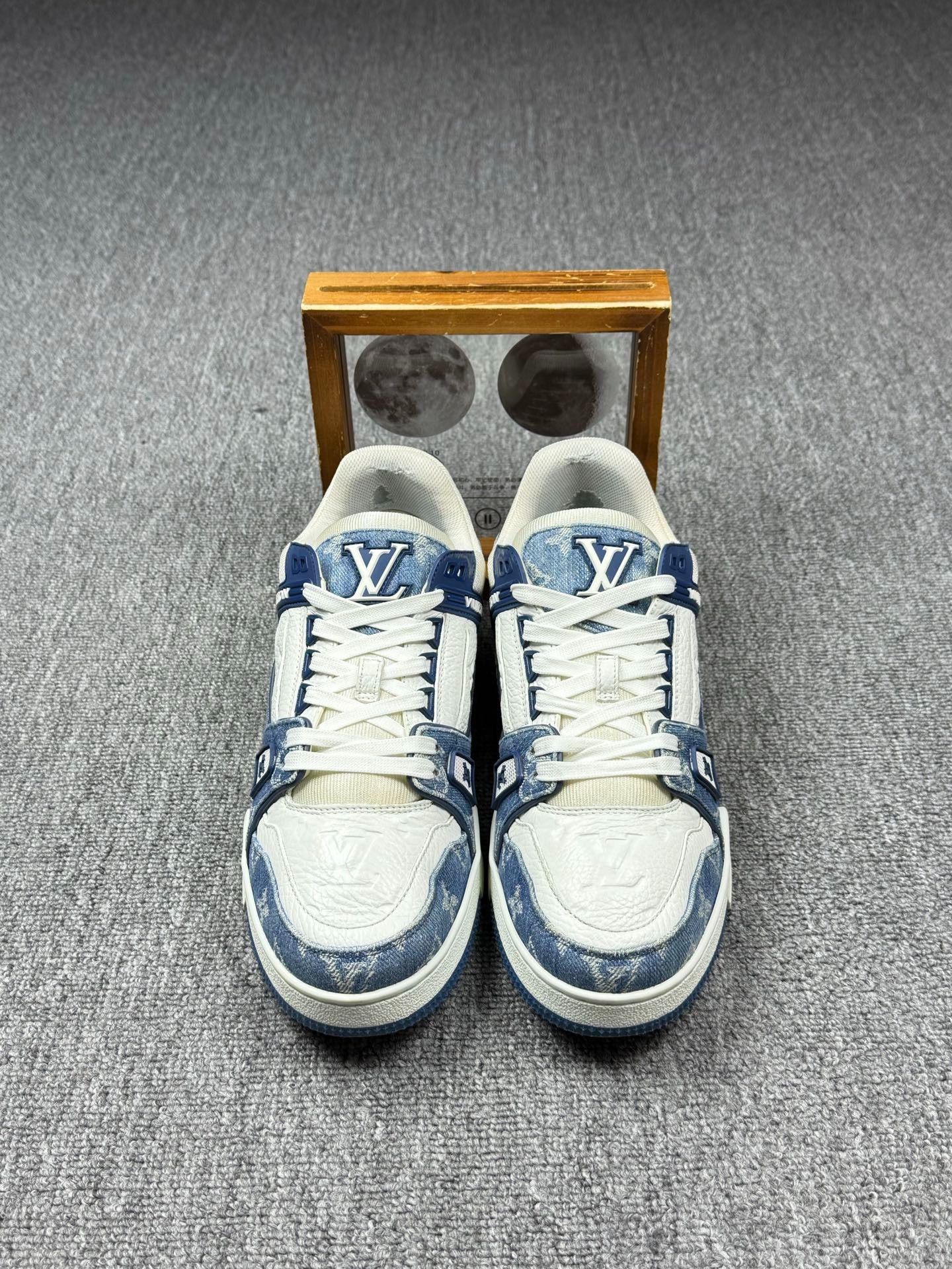 Louis Vuitton Louis Vuitton Training Blue Lowtop Sneakers 8 Men Size US 8 / EU 41 - 4 Thumbnail