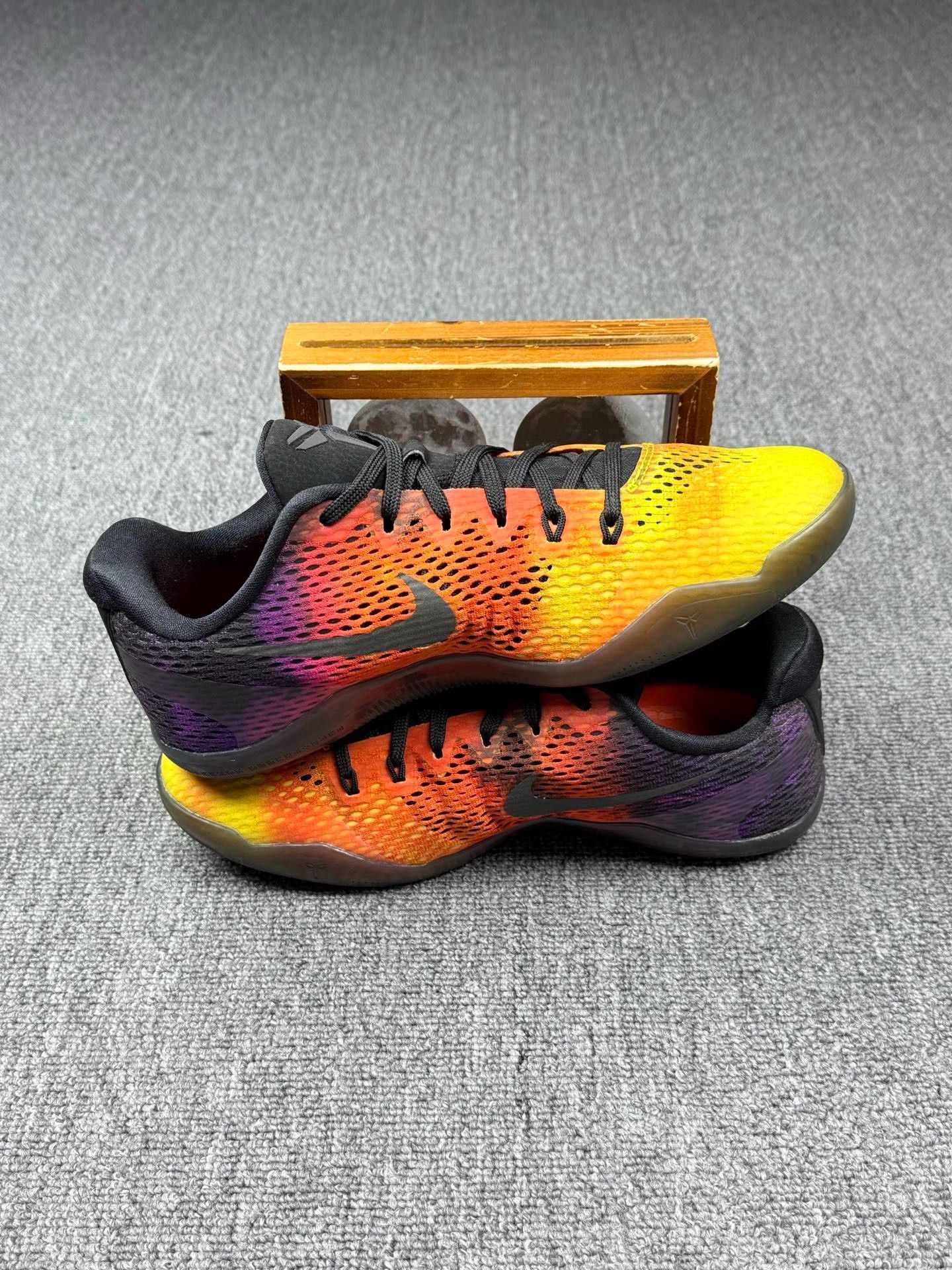 Nike Nike KOBE11 Yellow Lowtop Sneakers 9 Men Size US 9 / EU 42 - 3 Thumbnail