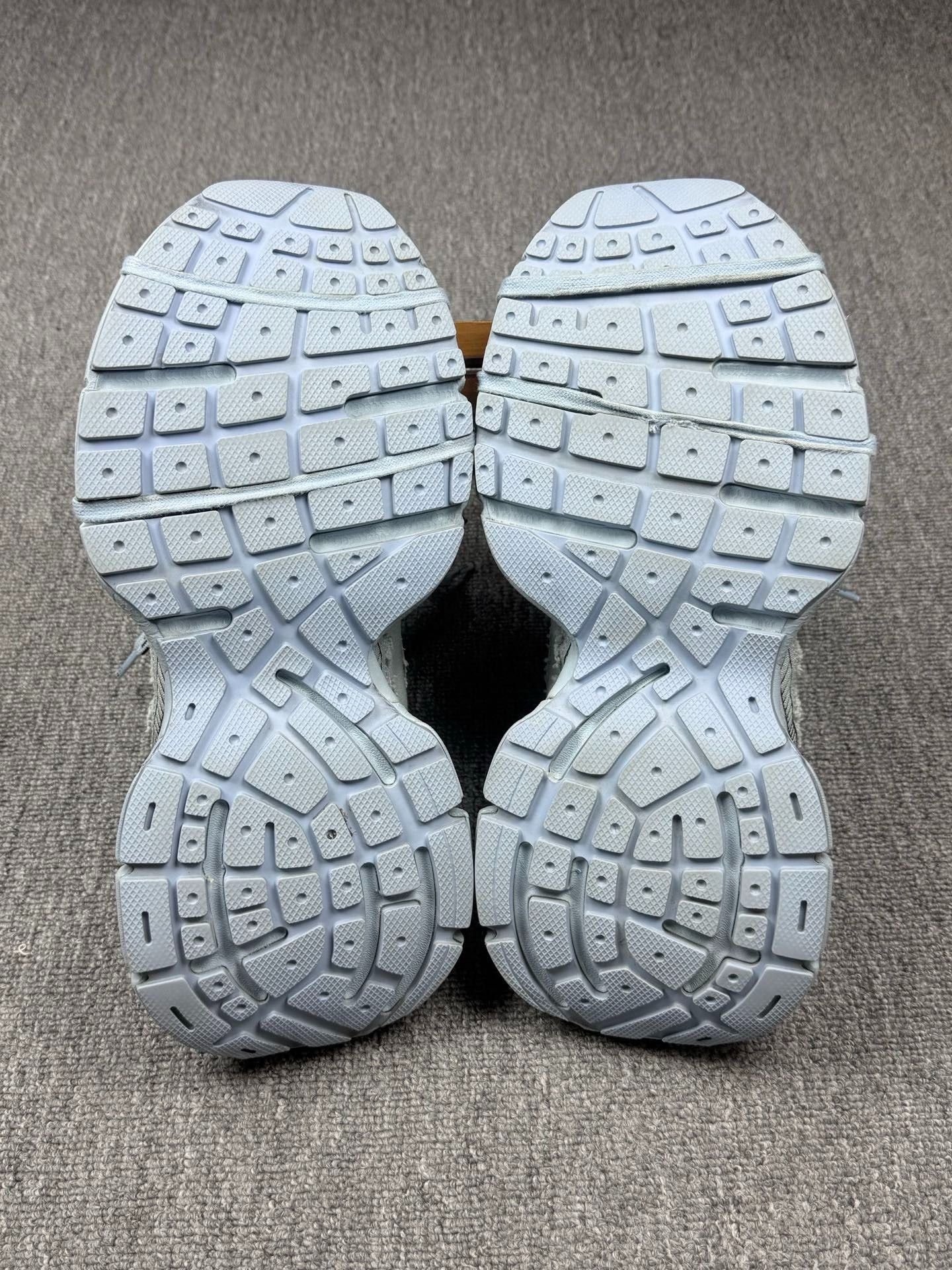 Balenciaga Balenciaga Multi Lowtop Sneakers 9 Men Size US 9 / EU 42 - 6 Thumbnail