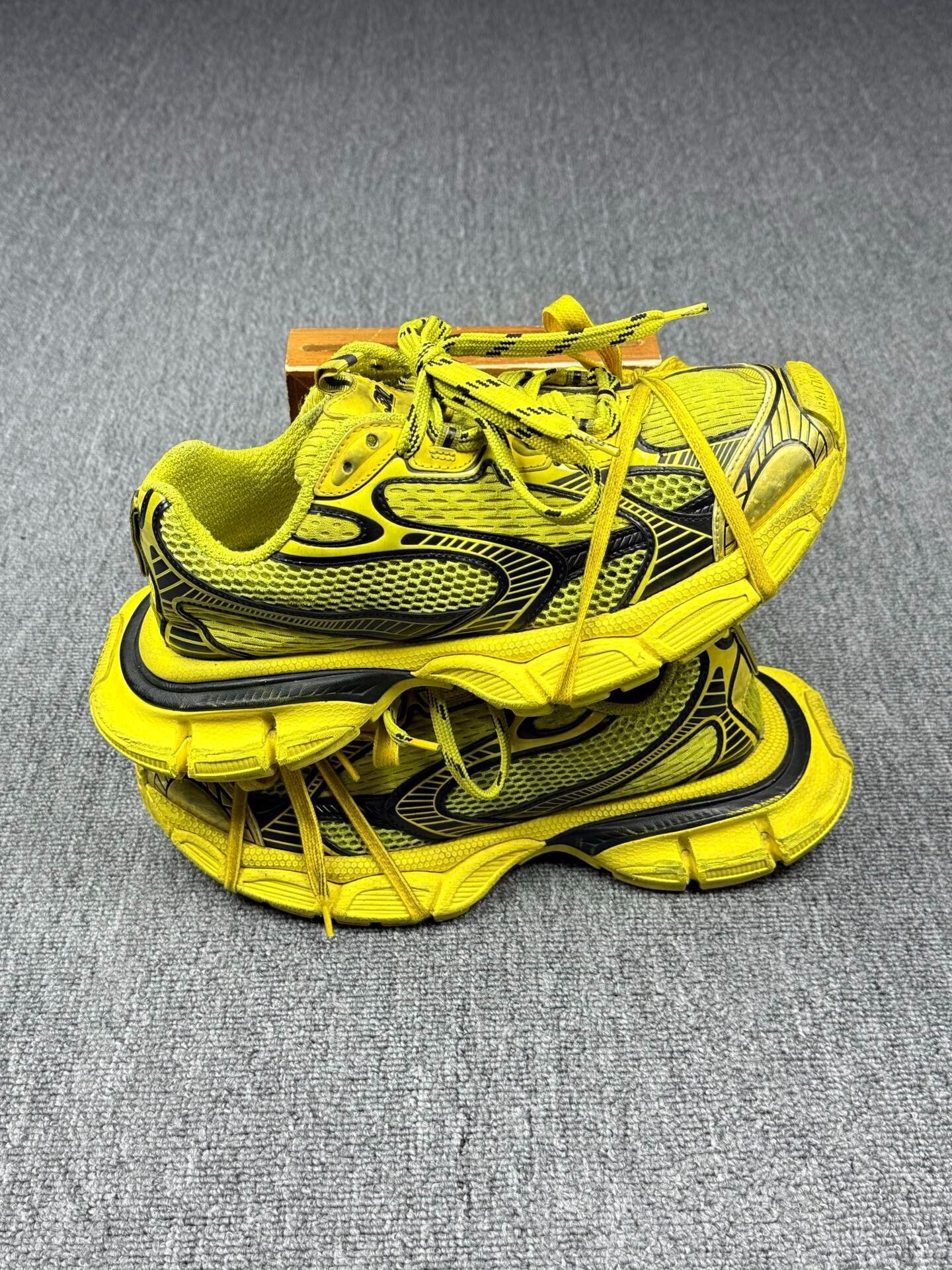 Balenciaga Balenciaga Yellow Lowtop Sneakers 9 Men Size US 9 / EU 42 - 2 Thumbnail
