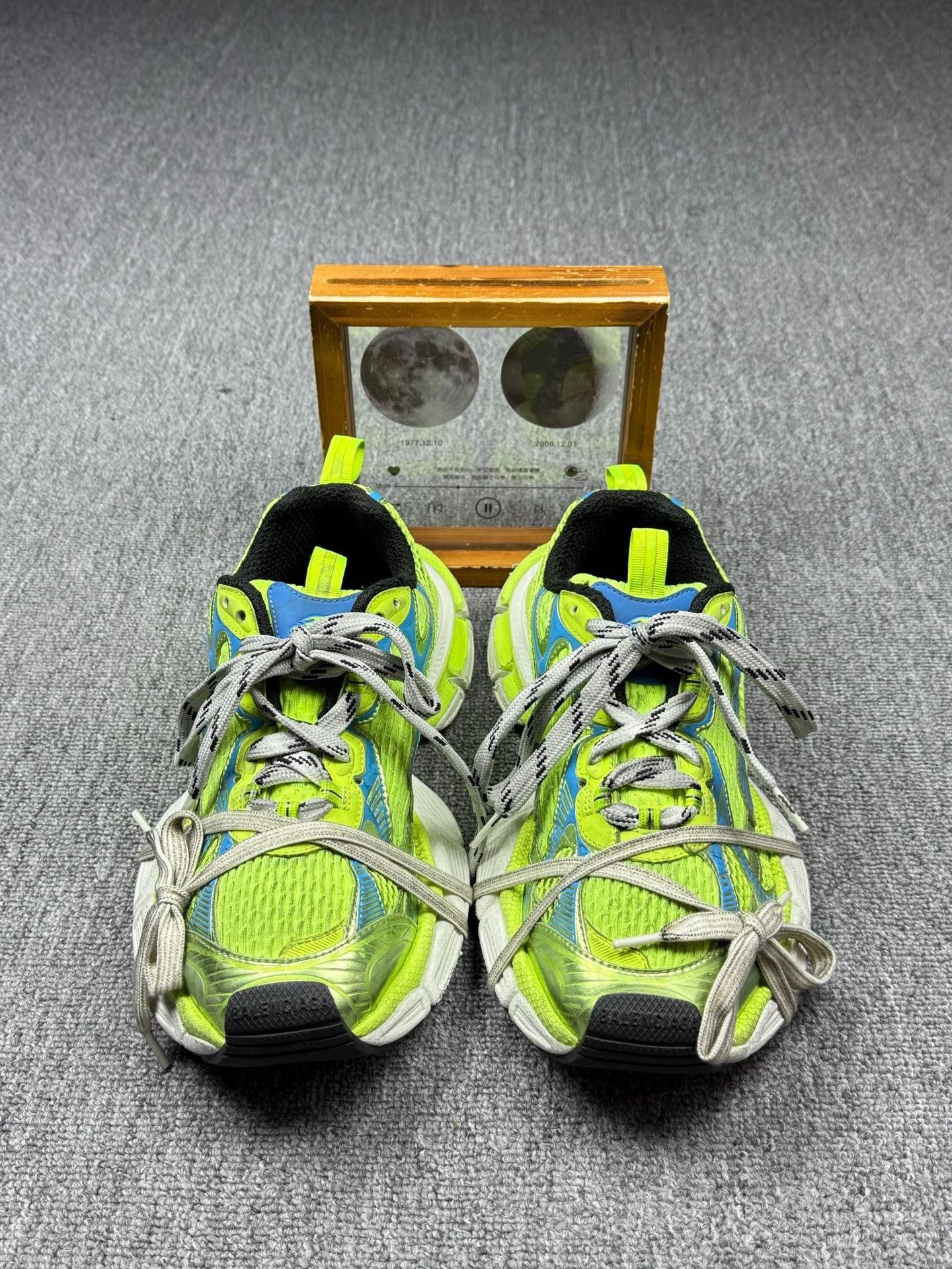 Balenciaga Balenciaga Glow Green Lowtop Sneakers 9 Men Size US 9 / EU 42 - 4 Thumbnail