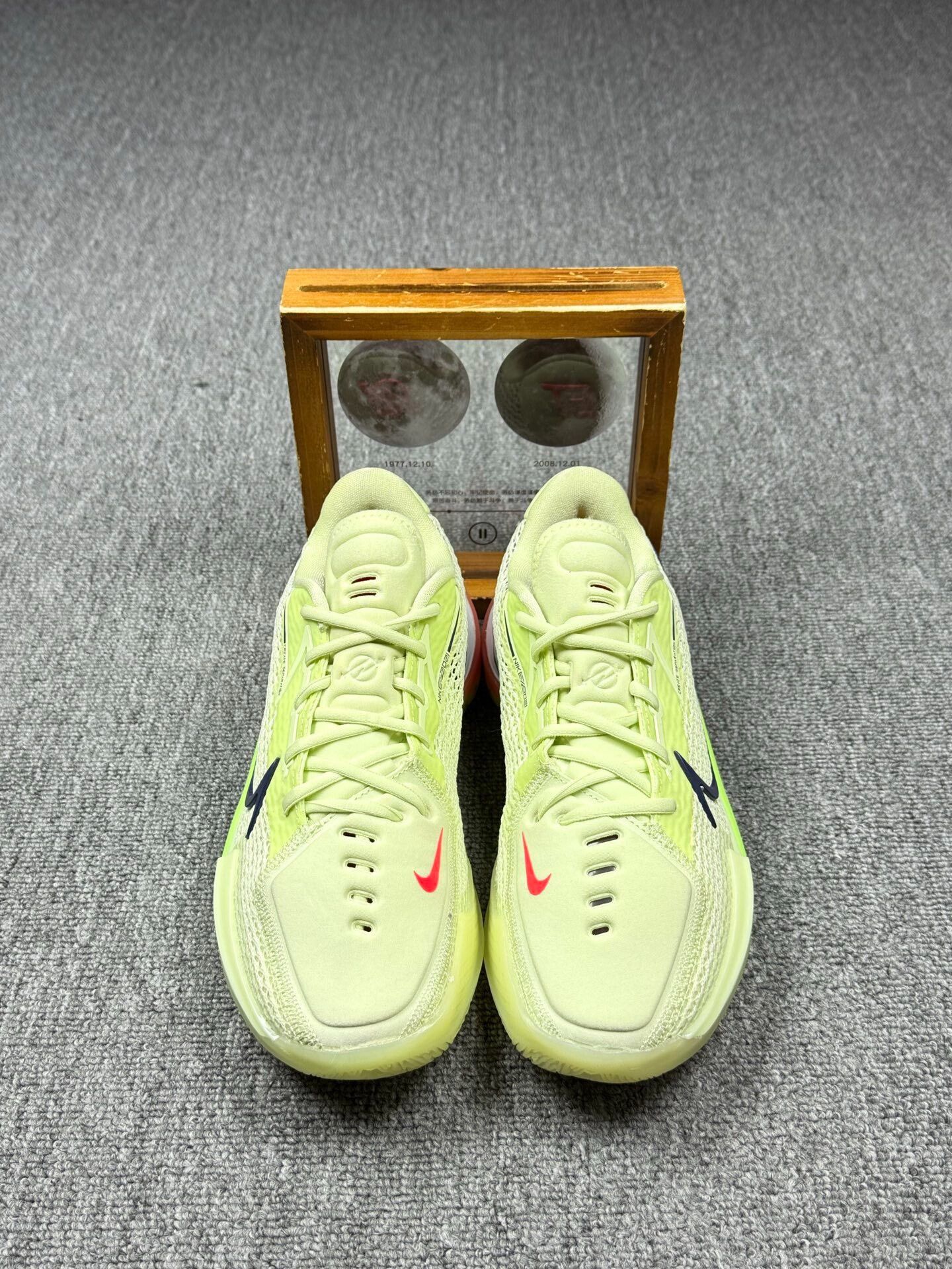 Balenciaga Balenciaga Green Lowtop Sneakers 7 Men Size US 7 / EU 40 - 4 Thumbnail