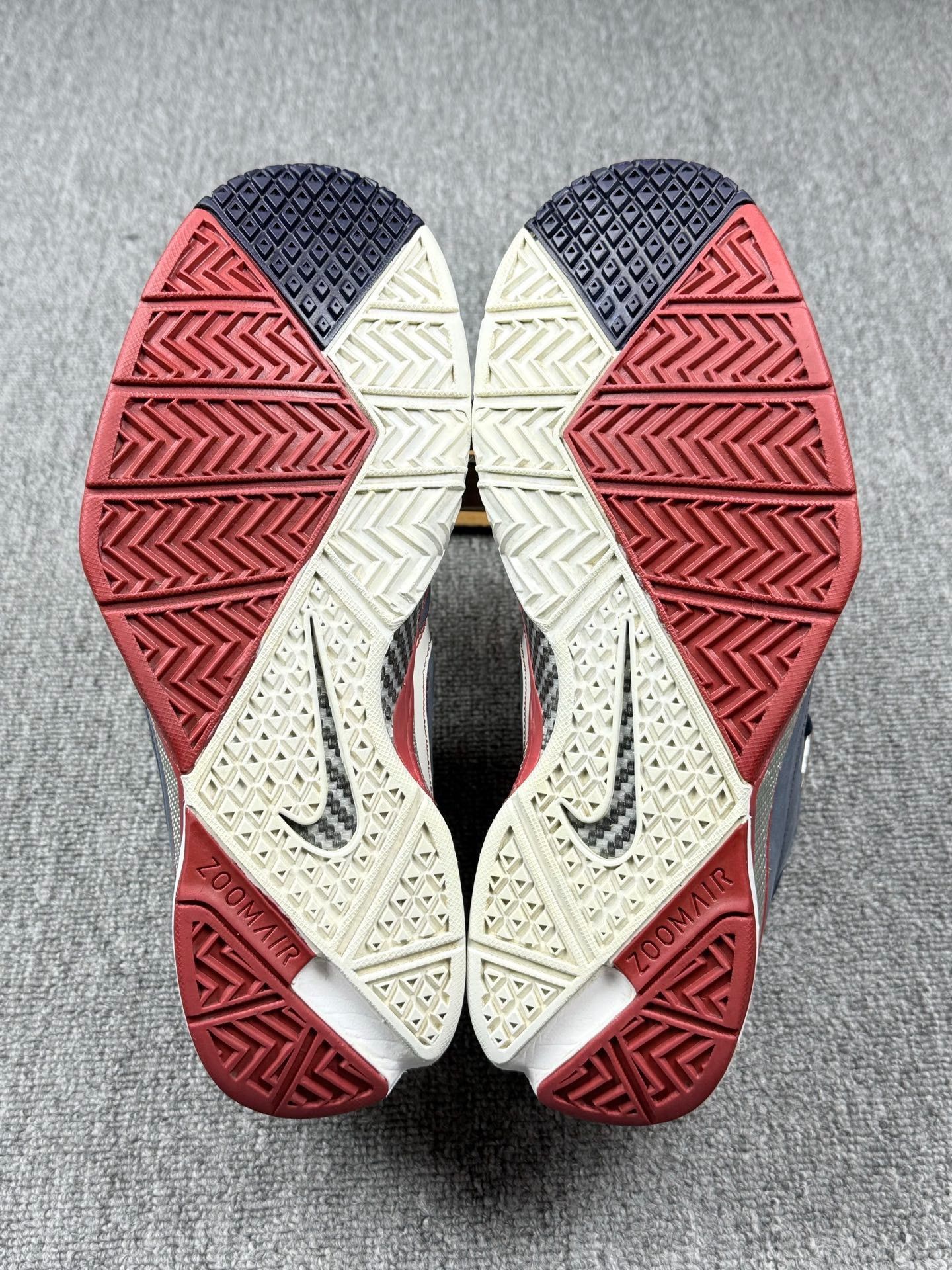 Nike Nike KOBE1 Lowtop Sneakers 9 Men Size US 9 / EU 42 - 6 Thumbnail