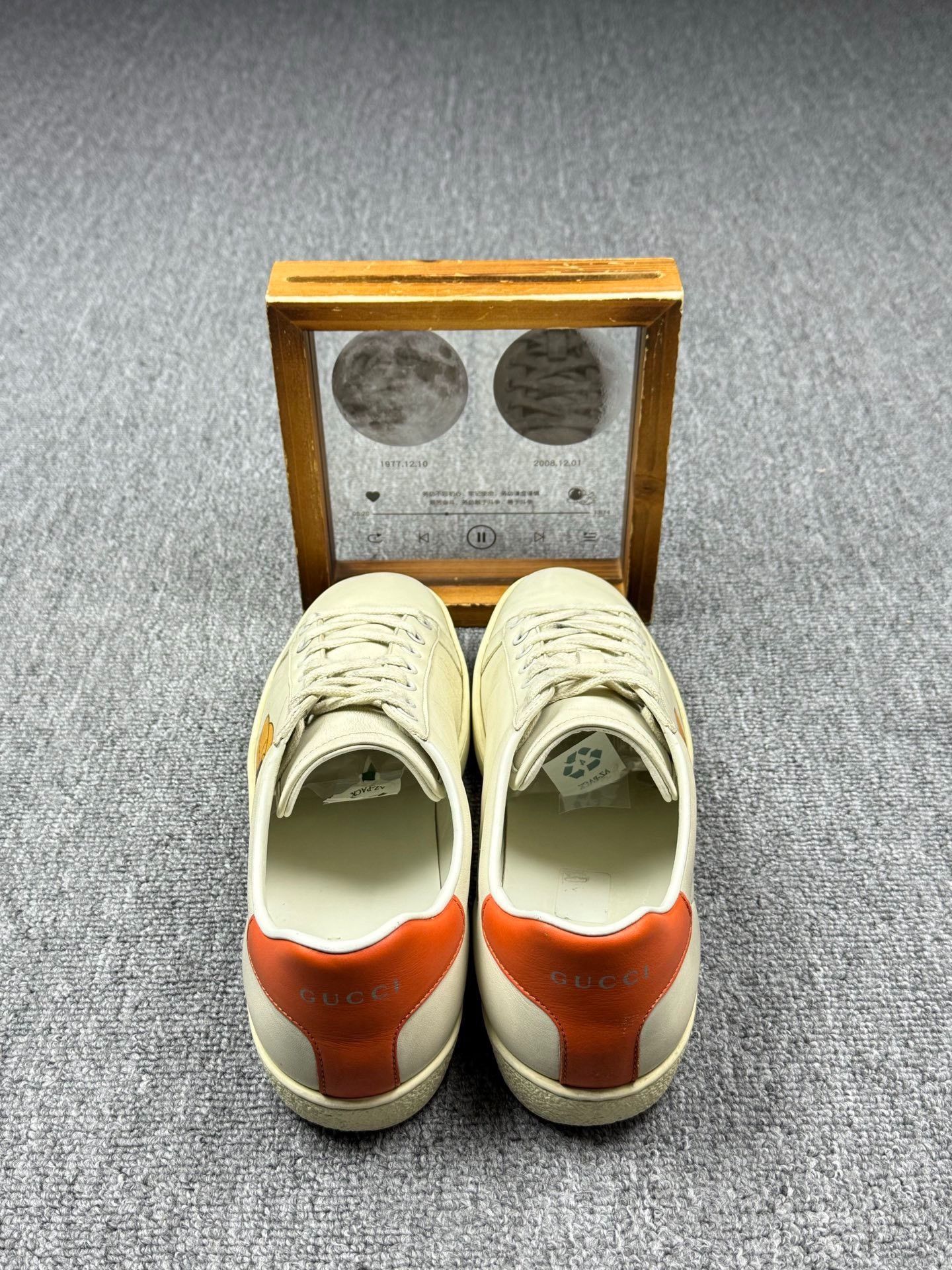 Gucci Gucci Printed Beige Lowtop Sneakers 5.5 Men Size US 5.5 / EU 38 - 5 Thumbnail