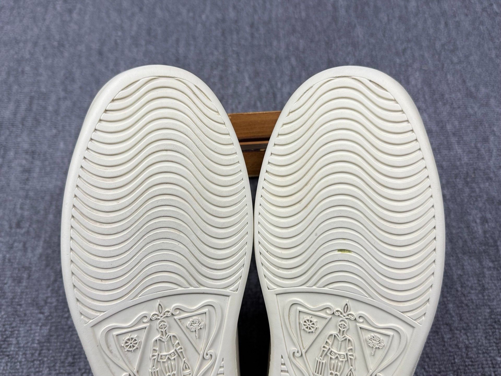 Gucci Gucci Printed Beige Lowtop Sneakers 5.5 Men Size US 5.5 / EU 38 - 7 Thumbnail