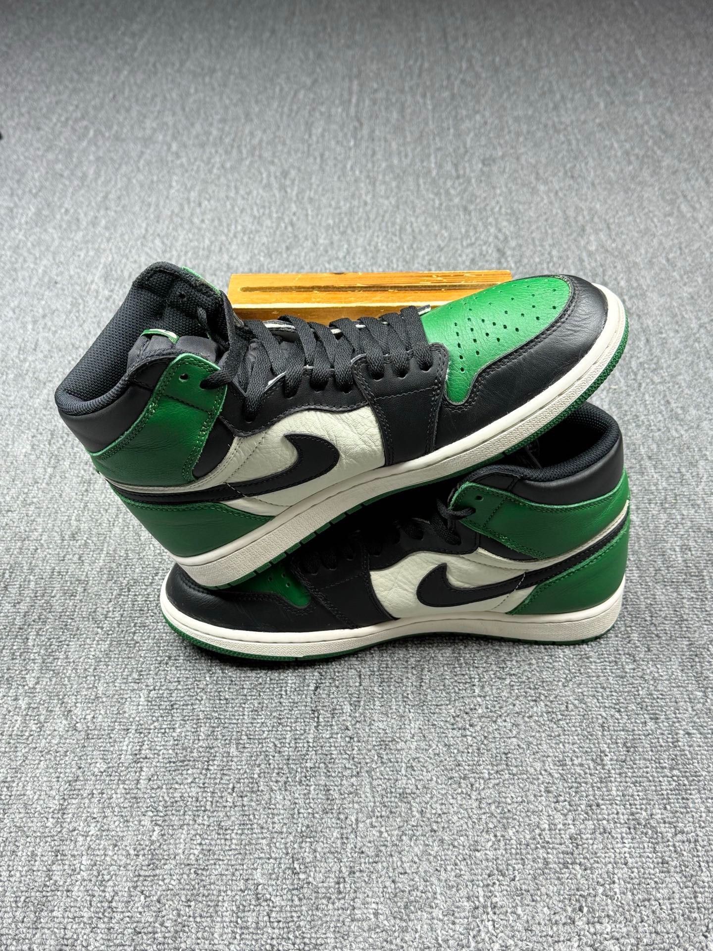 Nike Nike AJ1 Green Lowtop Sneakers 11 Men Size US 11 / EU 44 - 3 Thumbnail