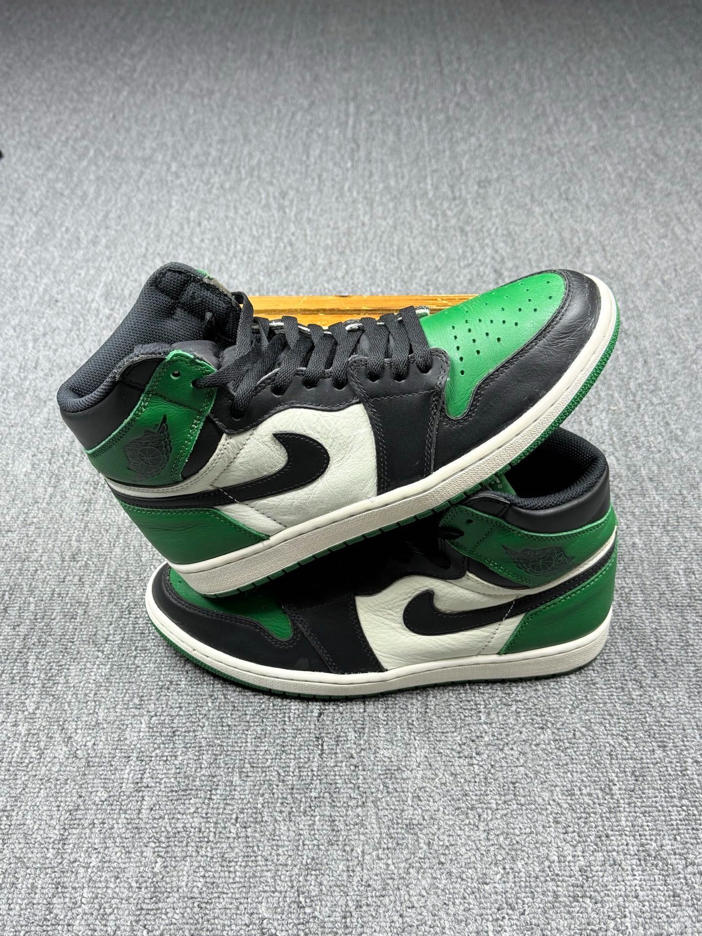 Nike Nike AJ1 Green Lowtop Sneakers 11 Men Size US 11 / EU 44 - 2 Thumbnail