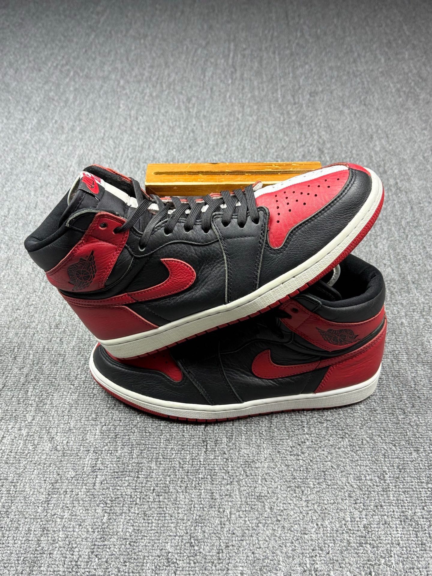 Nike Nike AJ1 Black Lowtop Sneakers 11 Men Size US 11 / EU 44 - 2 Thumbnail