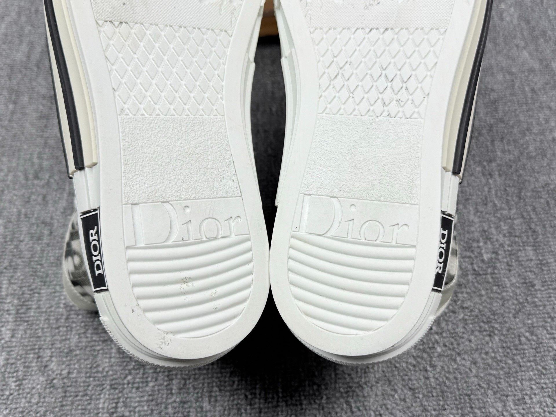 Dior Dior Black Hitop Sneakers 9 Men Size US 9 / EU 42 - 8 Thumbnail