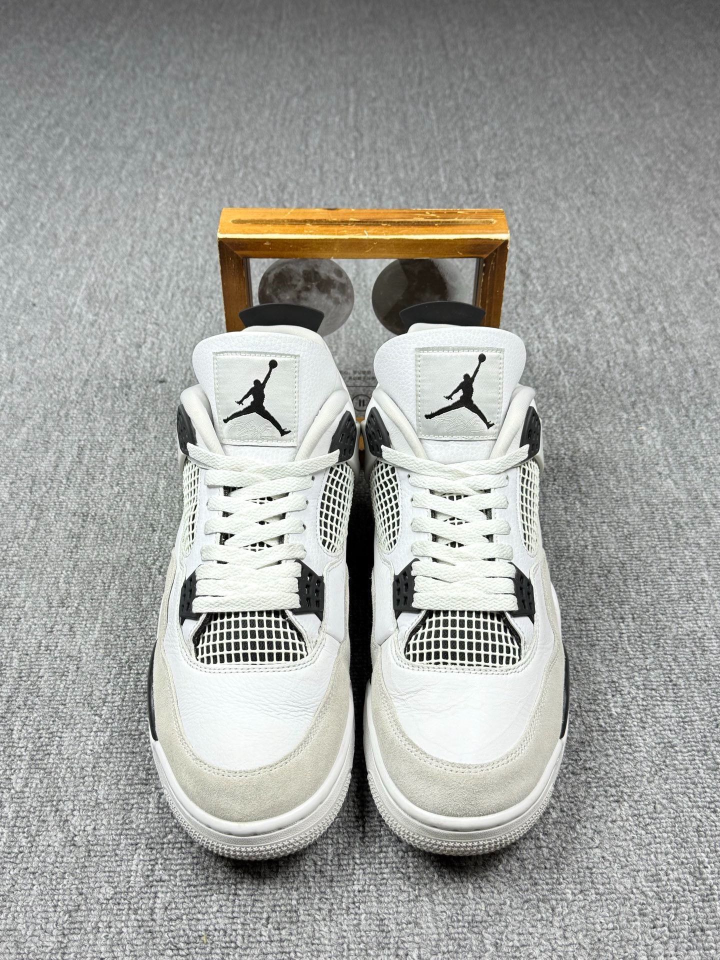 Nike Nike AJ4 Multi Lowtop Sneakers 12 Men Size US 12 / EU 45 - 4 Thumbnail