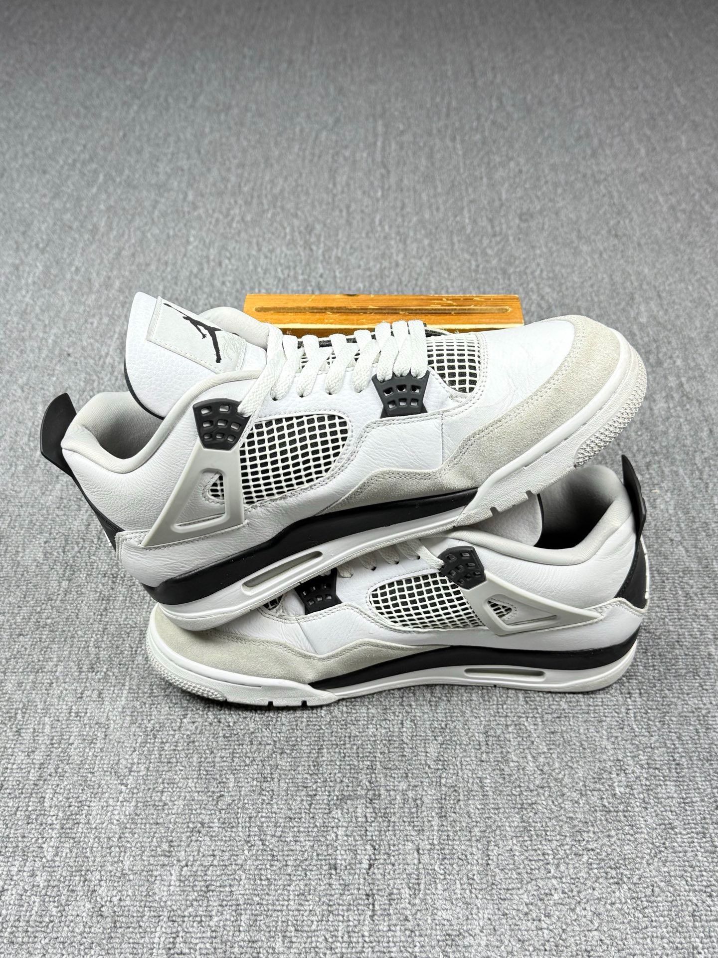 Nike Nike AJ4 Multi Lowtop Sneakers 12 Men Size US 12 / EU 45 - 3 Thumbnail
