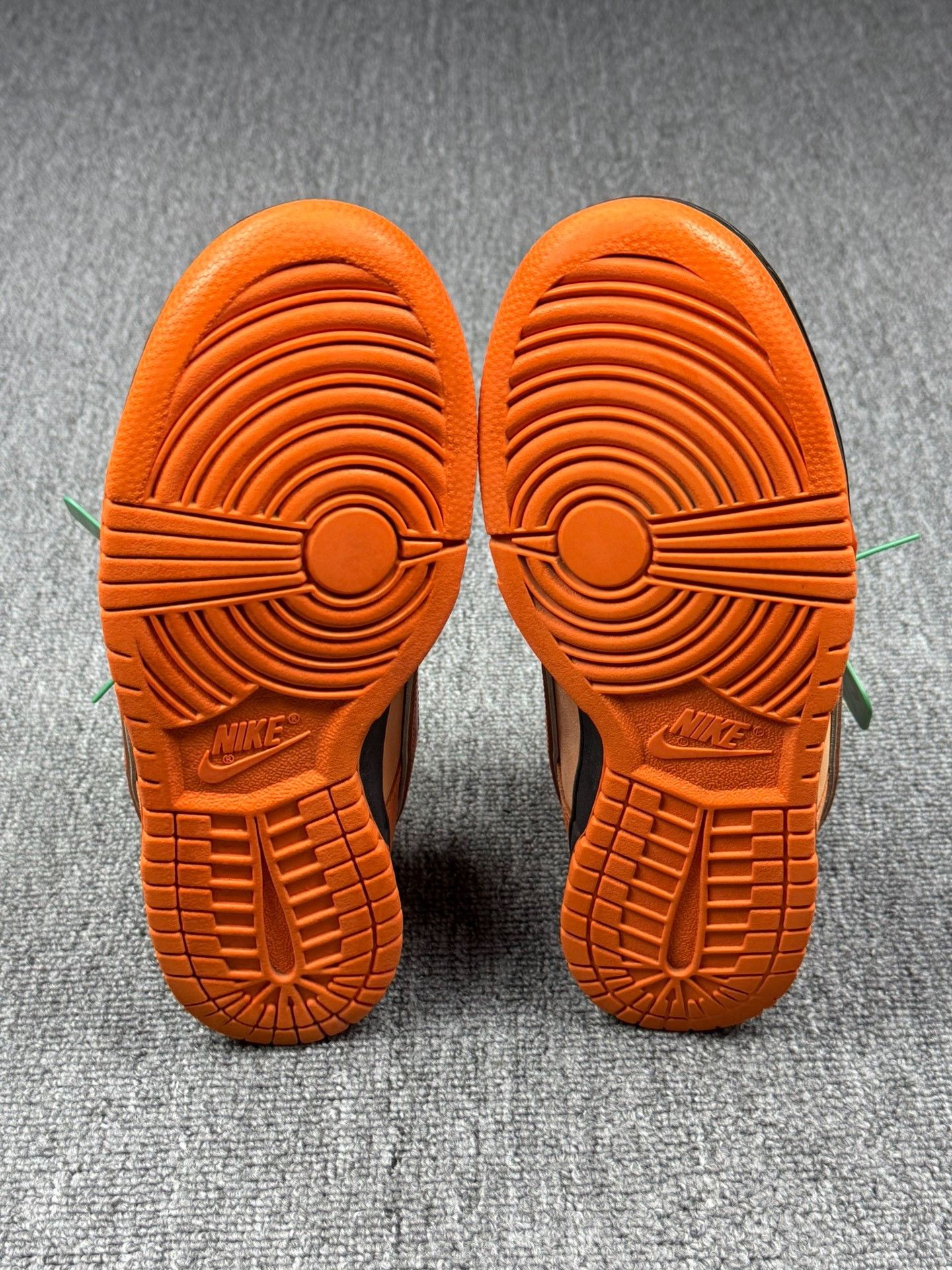 Nike Nike DUNK SB Orange Lowtop Sneakers 7 Men Size US 7 / EU 40 - 6 Thumbnail