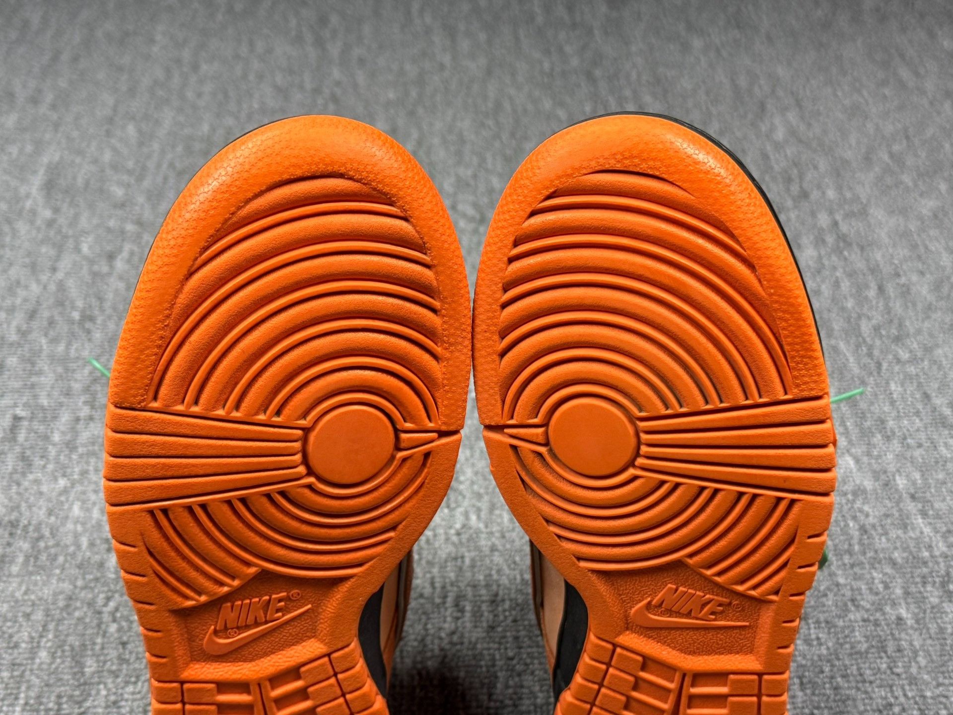 Nike Nike DUNK SB Orange Lowtop Sneakers 7 Men Size US 7 / EU 40 - 7 Thumbnail