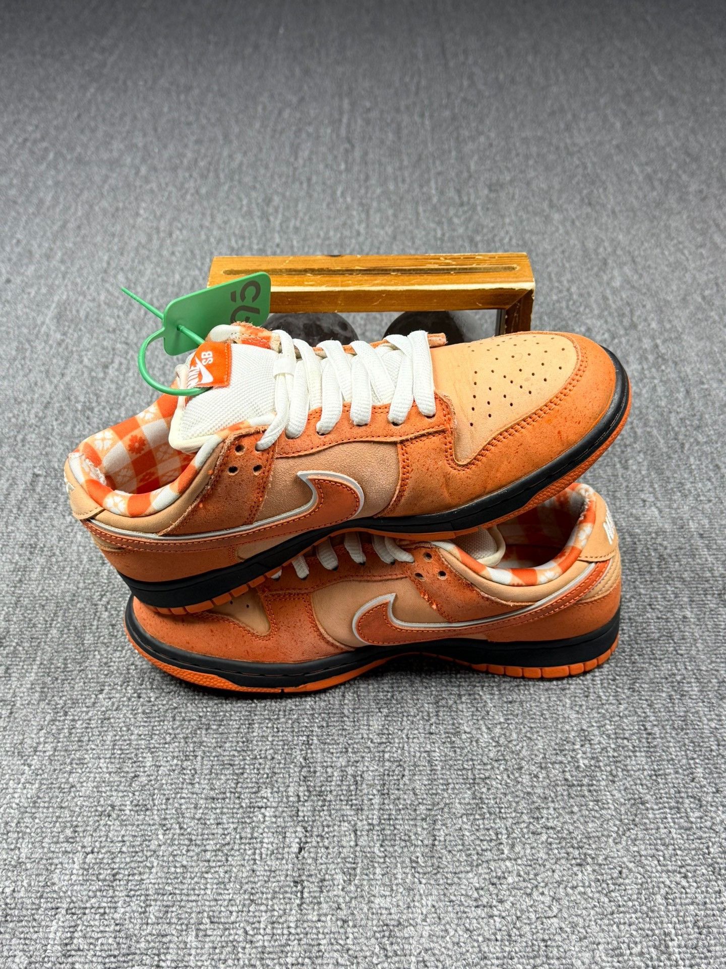 Nike Nike DUNK SB Orange Lowtop Sneakers 7 Men Size US 7 / EU 40 - 3 Thumbnail