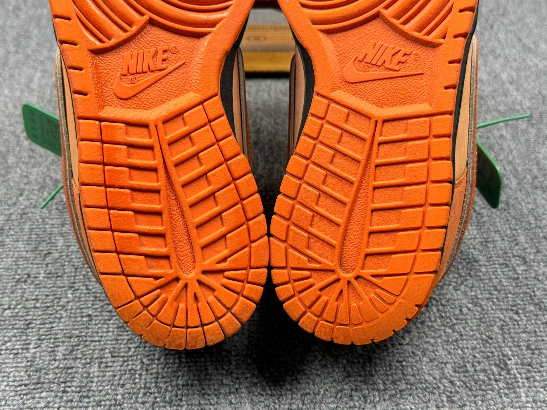 Nike Nike DUNK SB Orange Lowtop Sneakers 7 Men Size US 7 / EU 40 - 8 Thumbnail