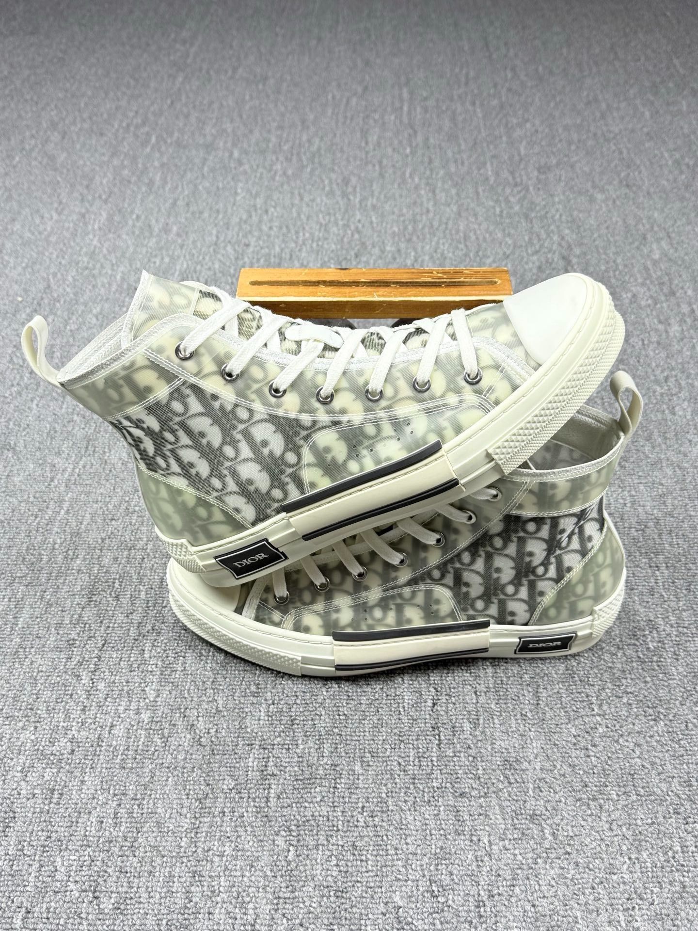 Dior Dior Black Hitop Sneakers 9 Men Size US 9 / EU 42 - 2 Thumbnail