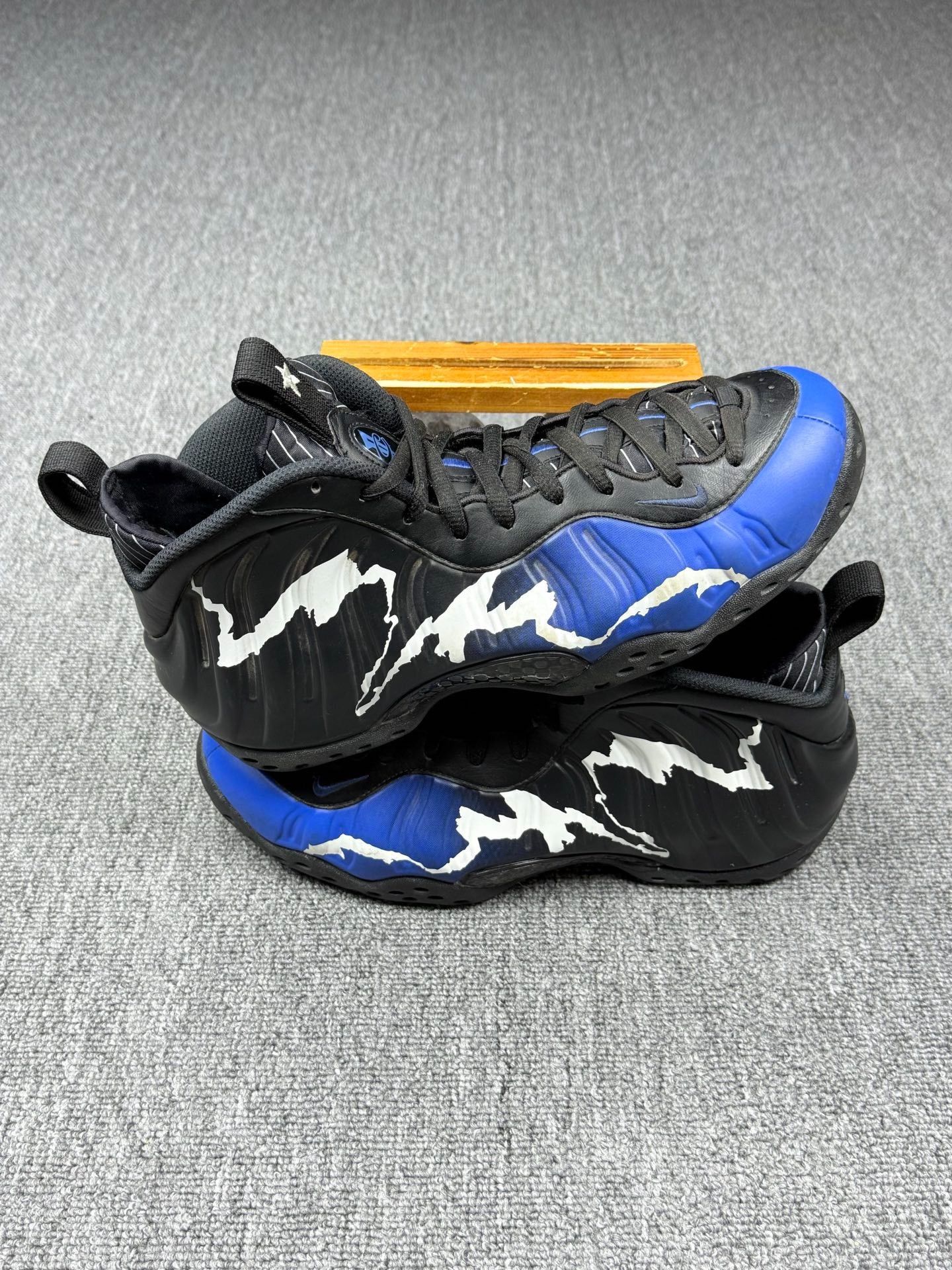 Nike Nike Blue Lowtop Sneakers 11 Men Size US 11 / EU 44 - 2 Thumbnail