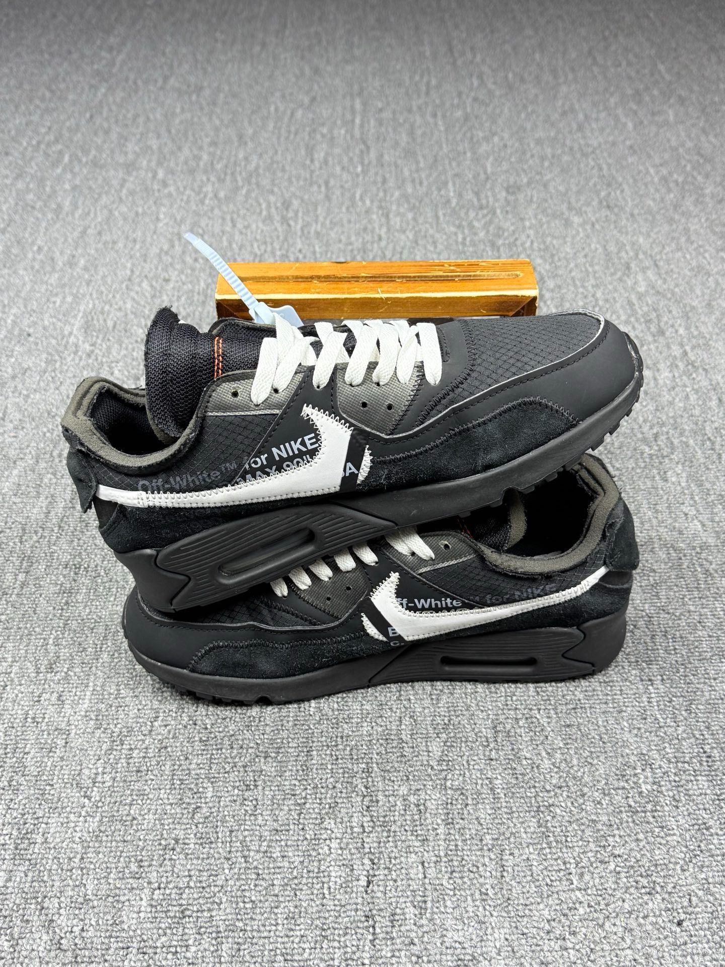 Nike Nike MAX90 Black Lowtop Sneakers 9 Men Size US 9 / EU 42 - 3 Thumbnail