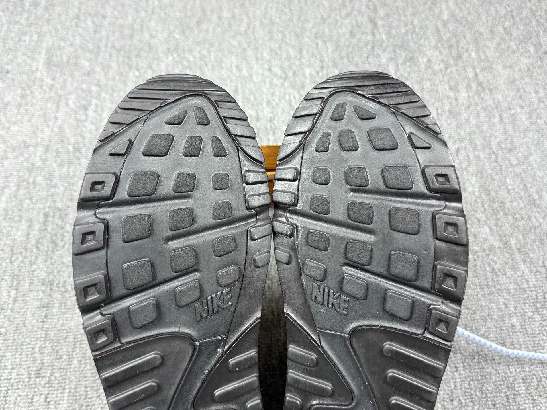 Nike Nike MAX90 Black Lowtop Sneakers 9 Men Size US 9 / EU 42 - 7 Thumbnail