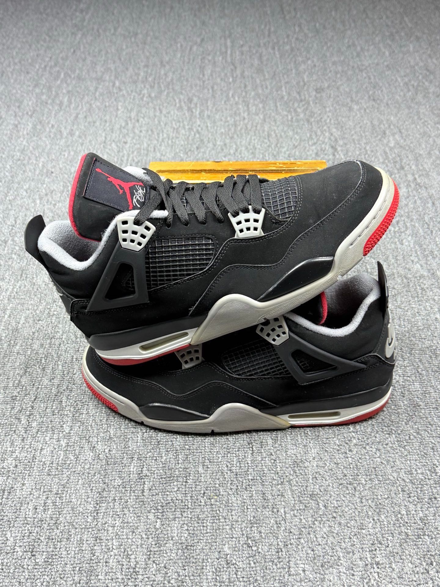 Nike Nike AJ4 Black Lowtop Sneakers 12 Men Size US 12 / EU 45 - 2 Thumbnail