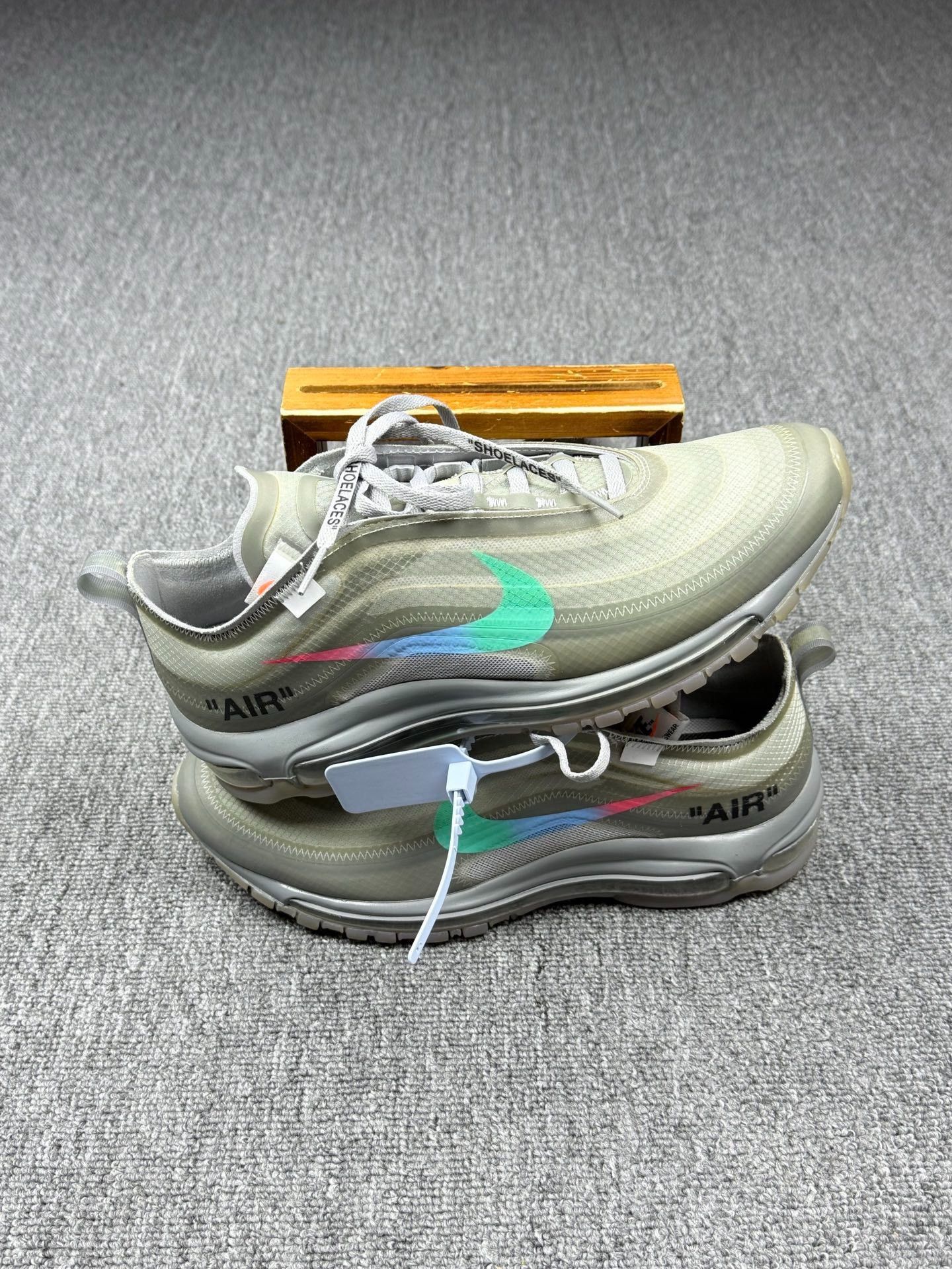 Nike Nike MAX97 Rainbow Multi Lowtop Sneakers 9 Men Size US 9 / EU 42 - 2 Thumbnail