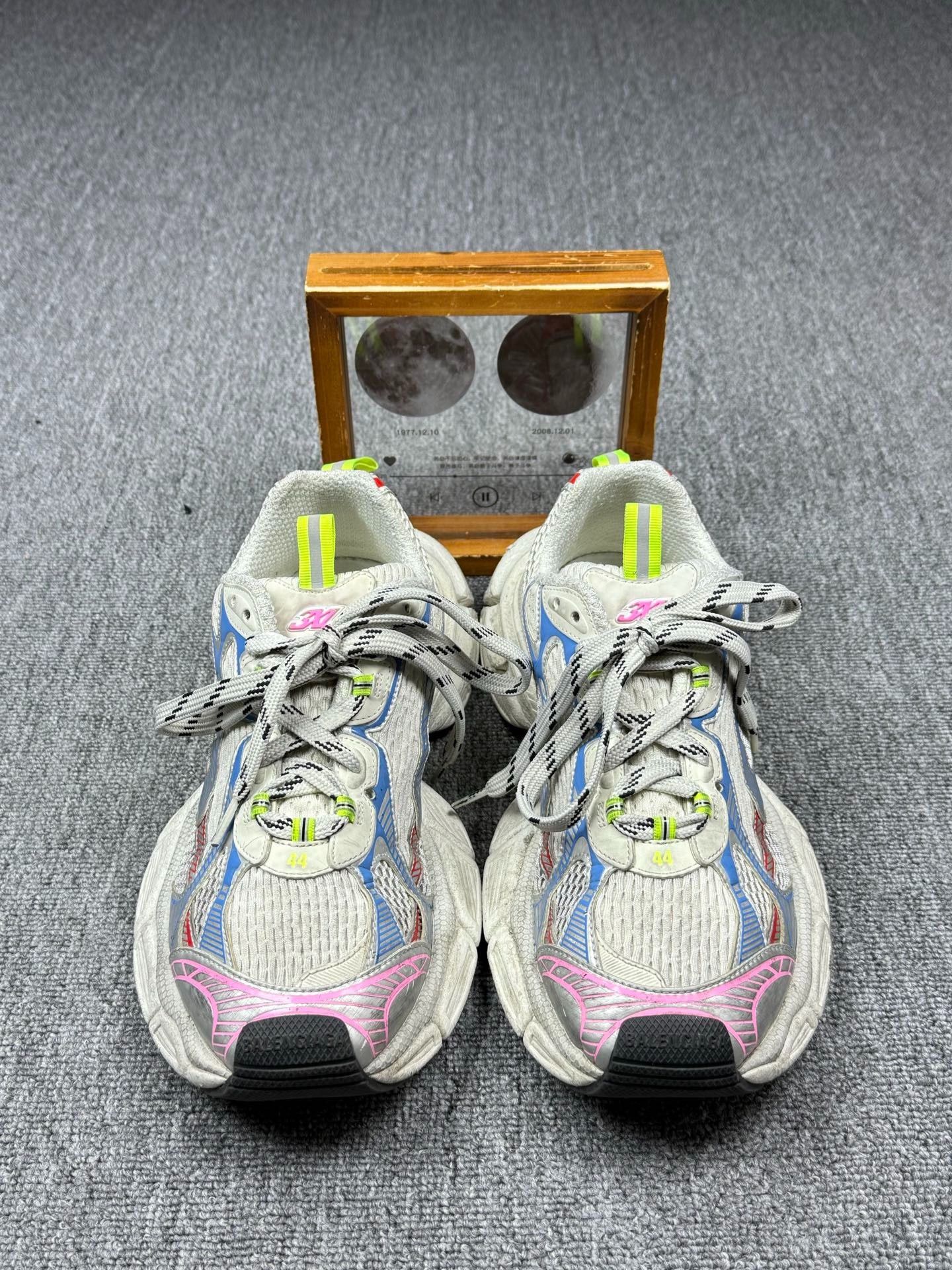 Balenciaga Balenciaga Rainbow Multi Lowtop Sneakers 11 Men Size US 11 / EU 44 - 4 Thumbnail