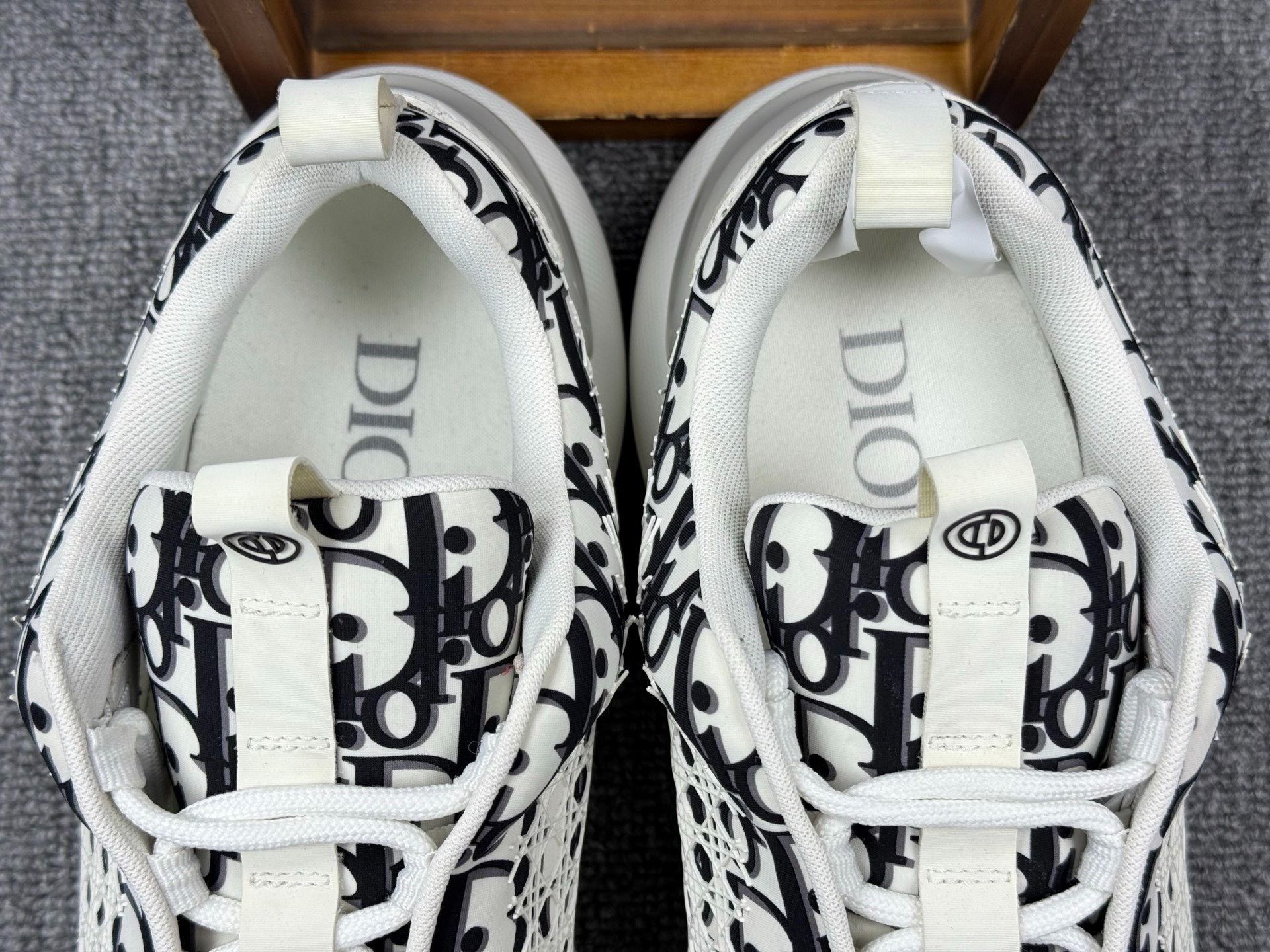 Dior Dior White Lowtop Sneakers 11 Men Size US 11 / EU 44 - 9 Thumbnail