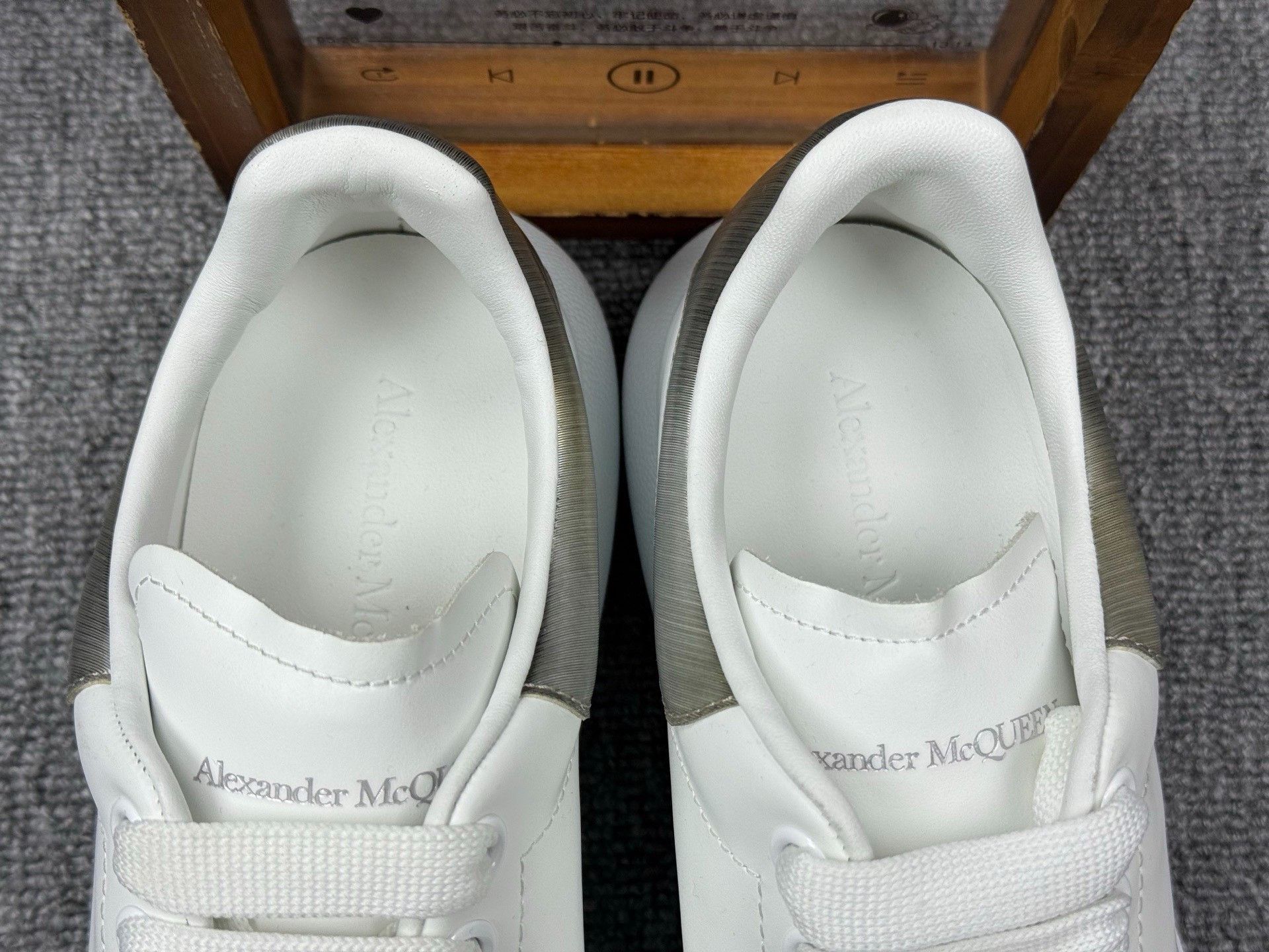 Alexander McQueen Alexander McQueen Multi Lowtop Sneakers 7 Men Size US 7 / EU 40 - 7 Thumbnail