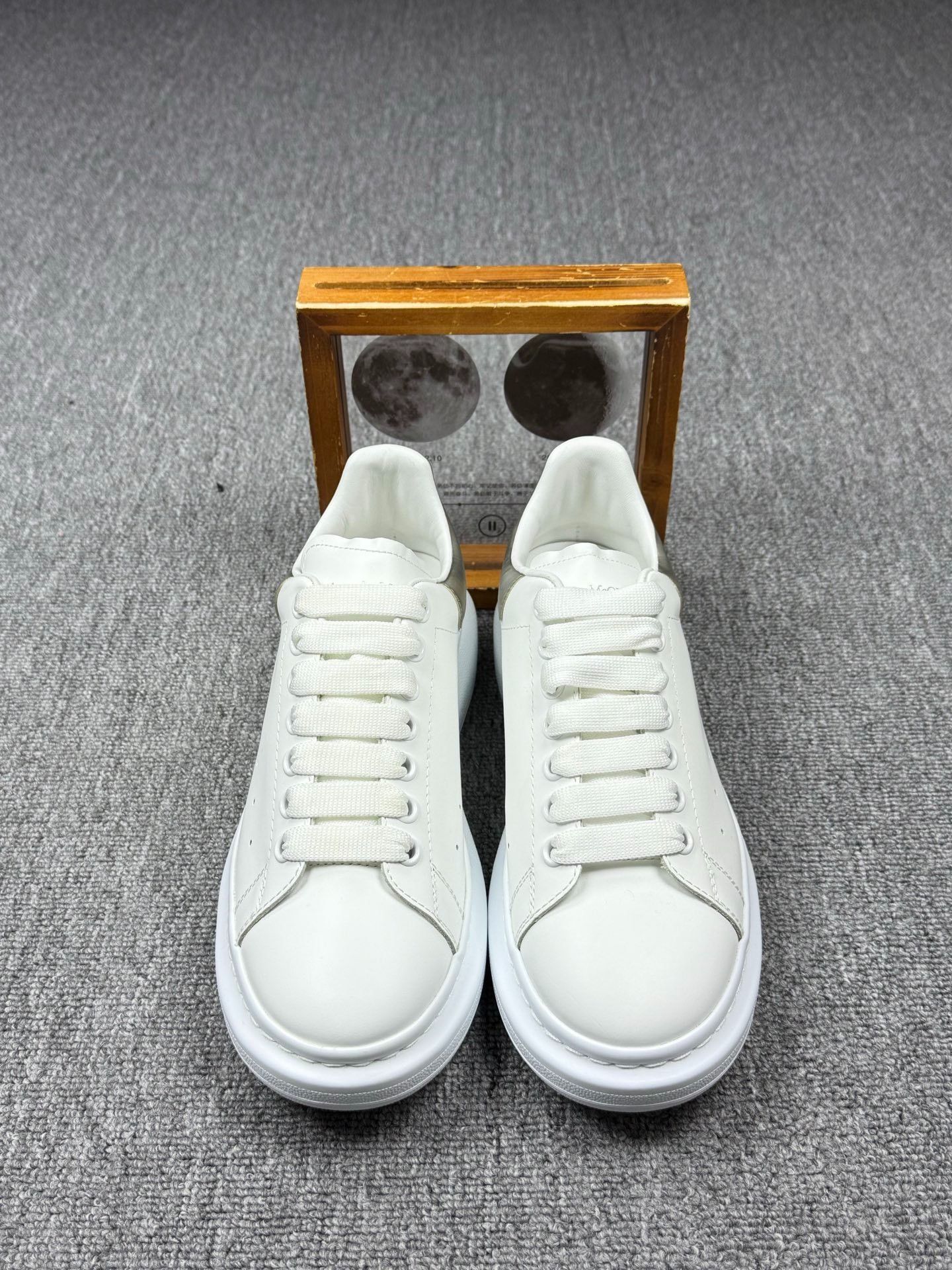 Alexander McQueen Alexander McQueen Multi Lowtop Sneakers 7 Men Size US 7 / EU 40 - 4 Thumbnail