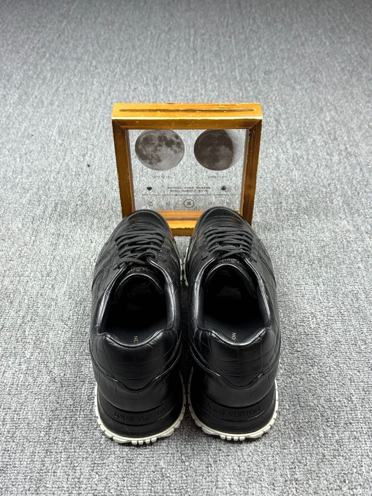 Louis Vuitton Louis Vuitton Black Lowtop Sneakers 10 Men Size US 10 / EU 43 - 5 Thumbnail