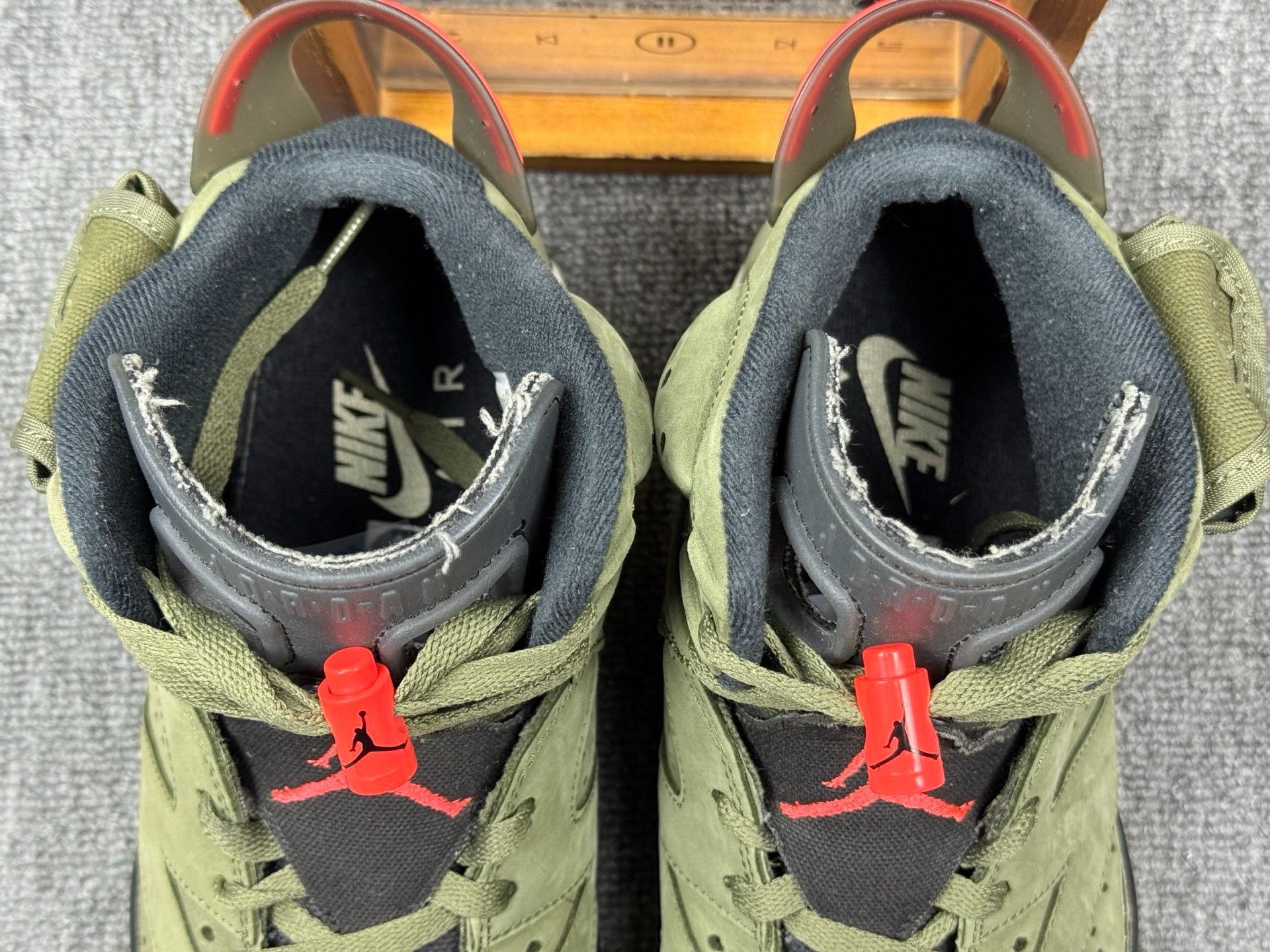 Nike Nike AJ6 Green Lowtop Sneakers 11 Men Size US 11 / EU 44 - 9 Thumbnail