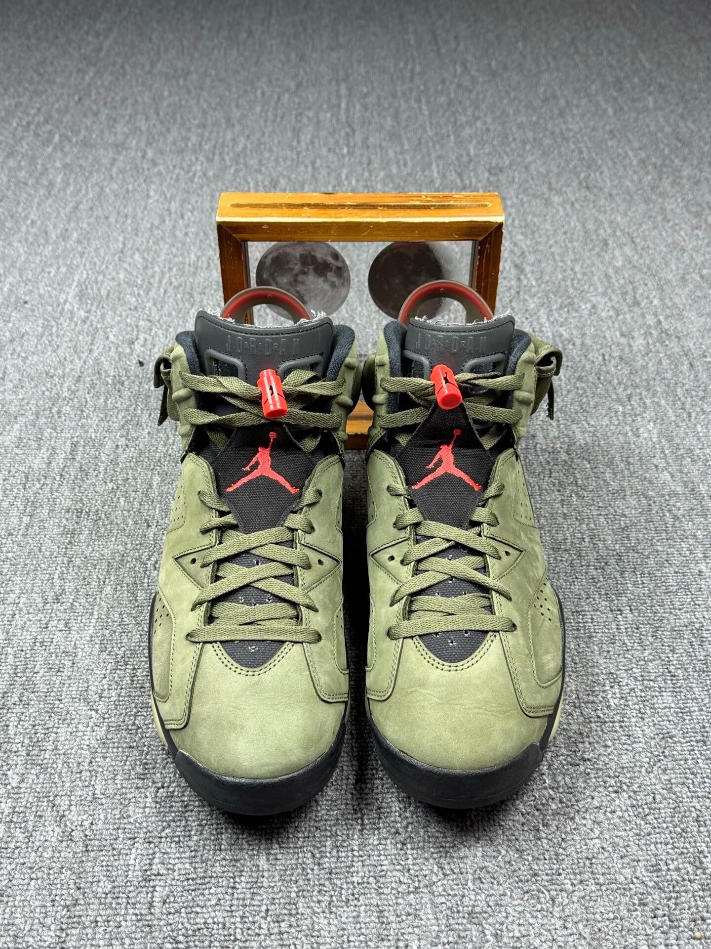 Nike Nike AJ6 Green Lowtop Sneakers 11 Men Size US 11 / EU 44 - 4 Thumbnail